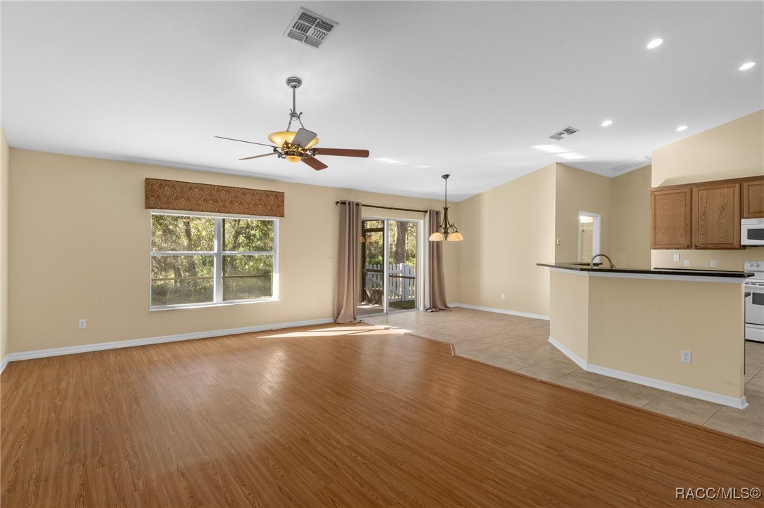14 Laurelcherry Court
