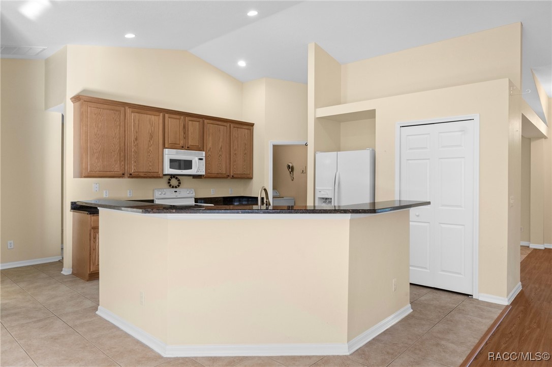 14 Laurelcherry Court