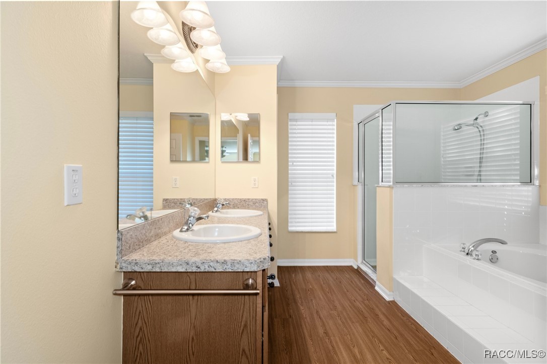 14 Laurelcherry Court