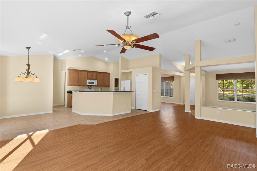 14 Laurelcherry Court