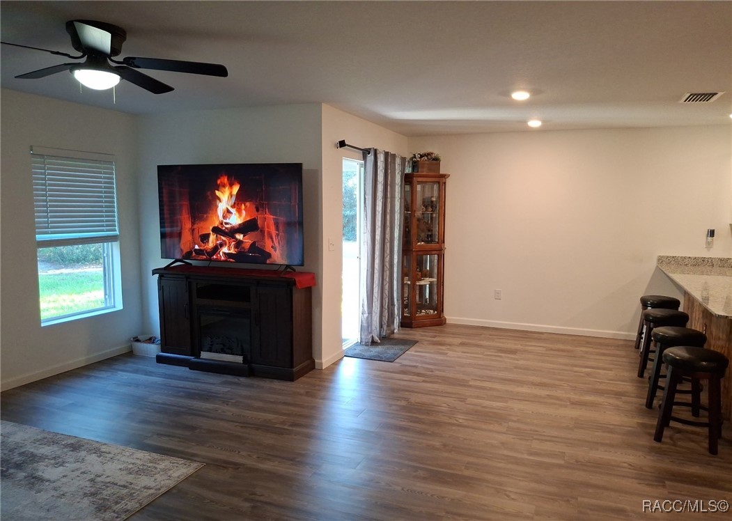 3192 W Barberton Place