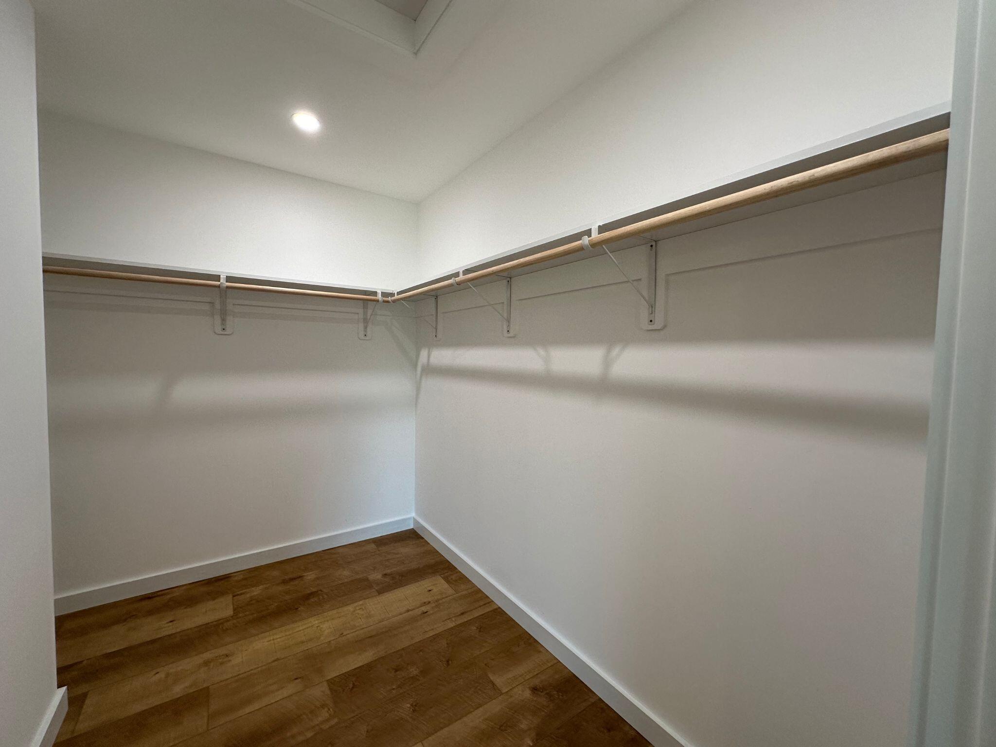 5 Frosty Hollow Farm Road