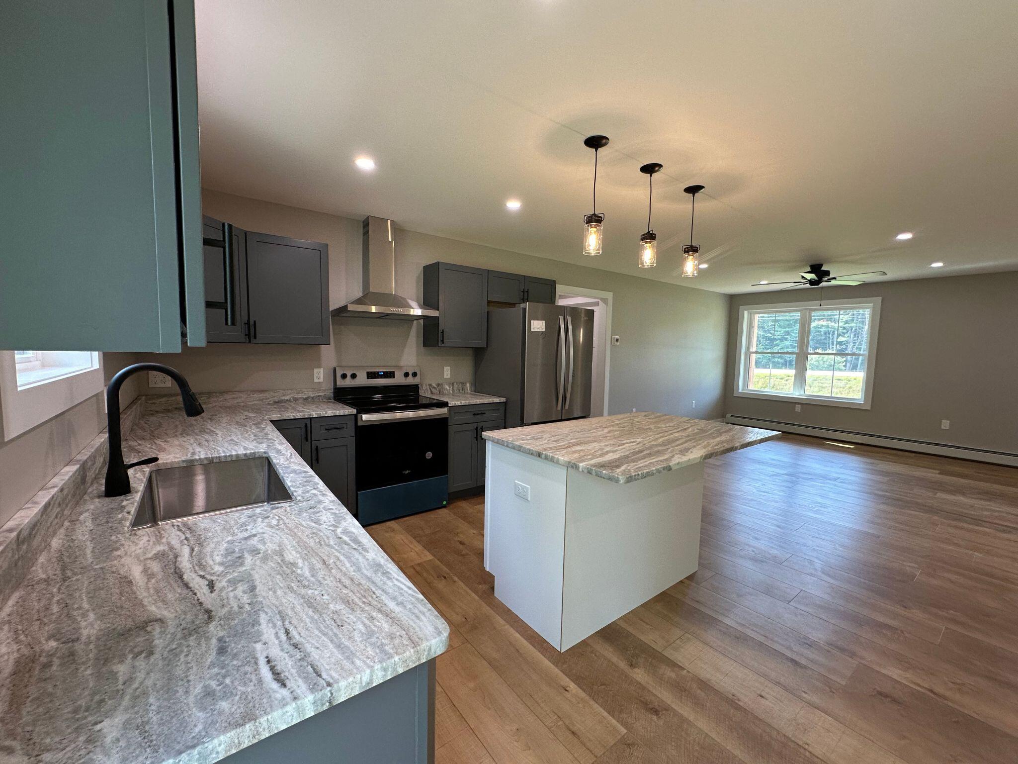 5 Frosty Hollow Farm Road