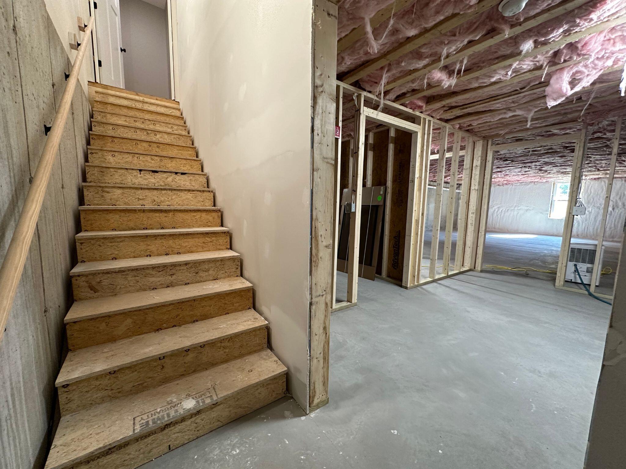 5 Frosty Hollow Farm Road