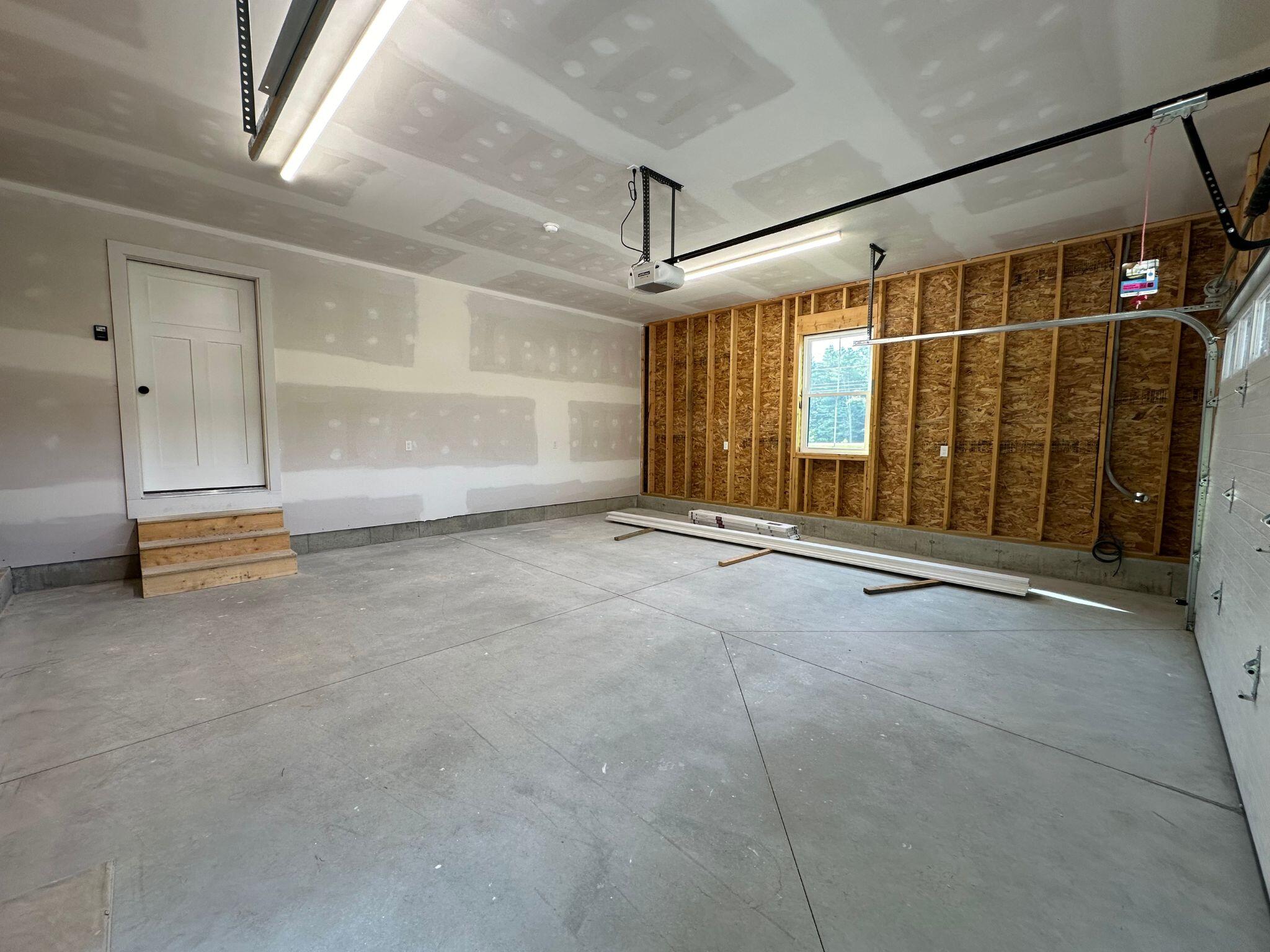 5 Frosty Hollow Farm Road