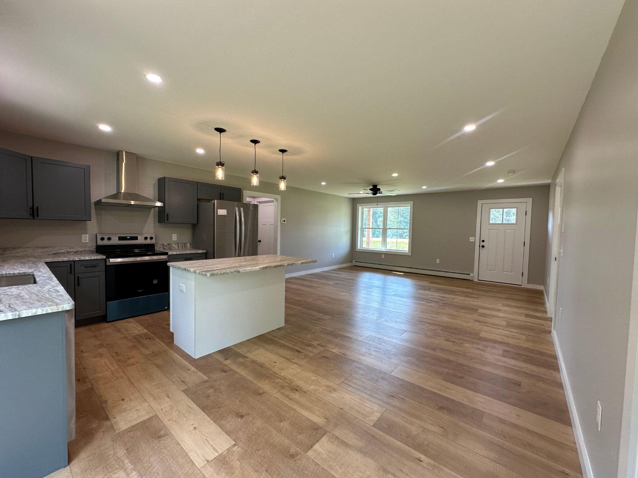 5 Frosty Hollow Farm Road