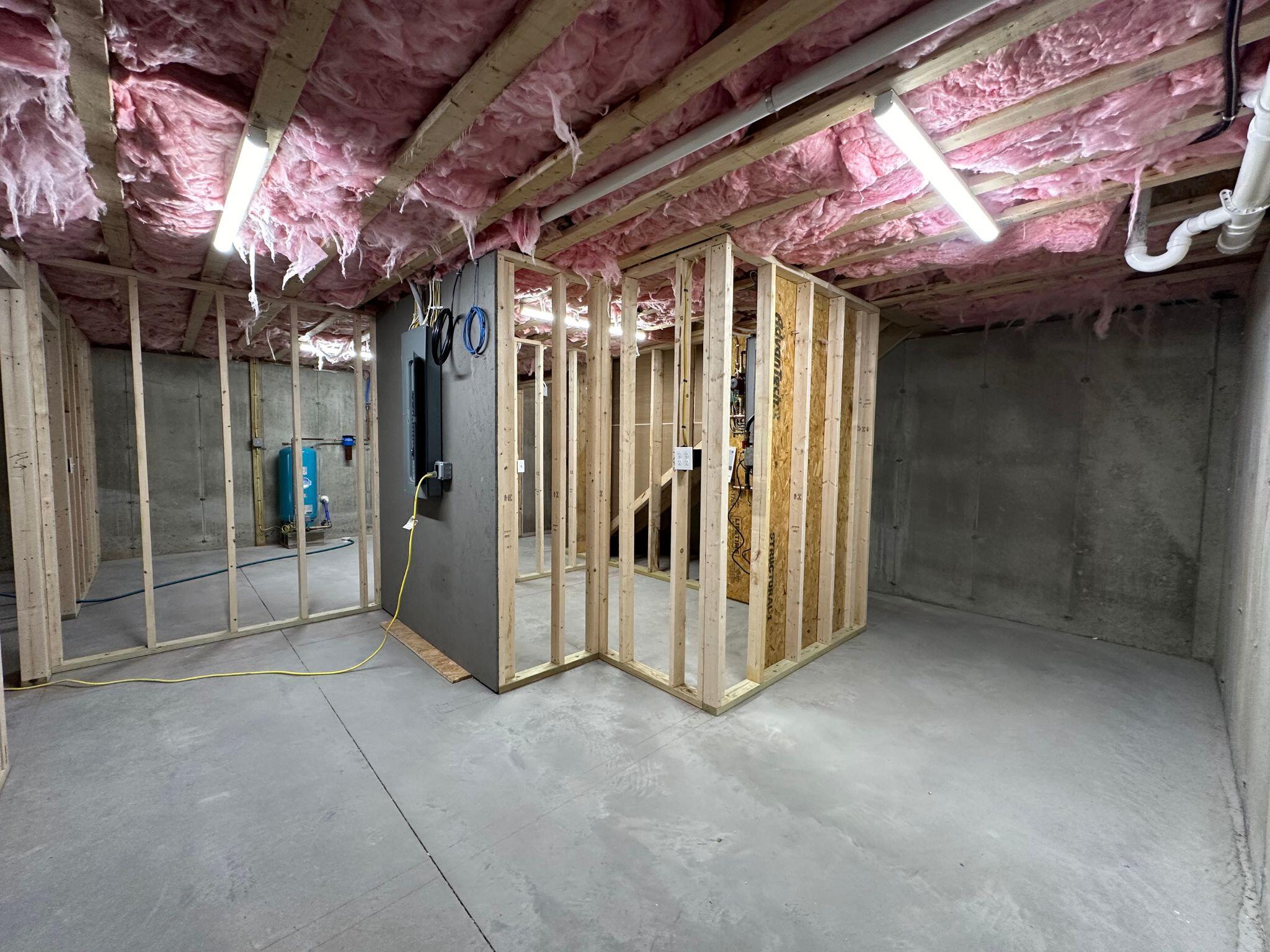 5 Frosty Hollow Farm Road