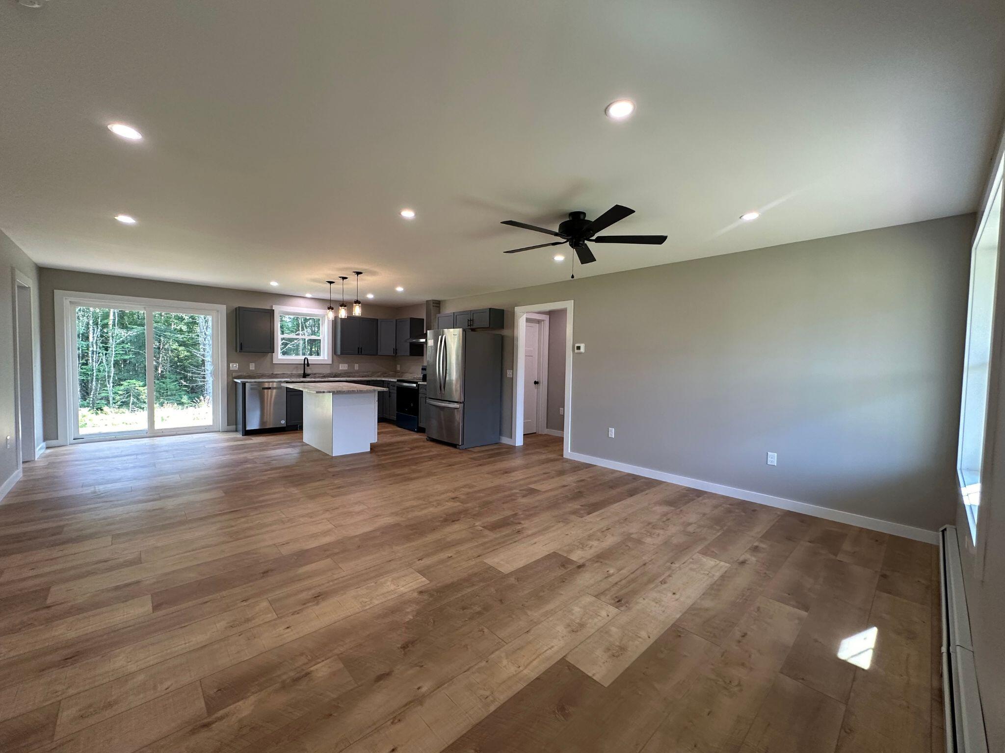 5 Frosty Hollow Farm Road