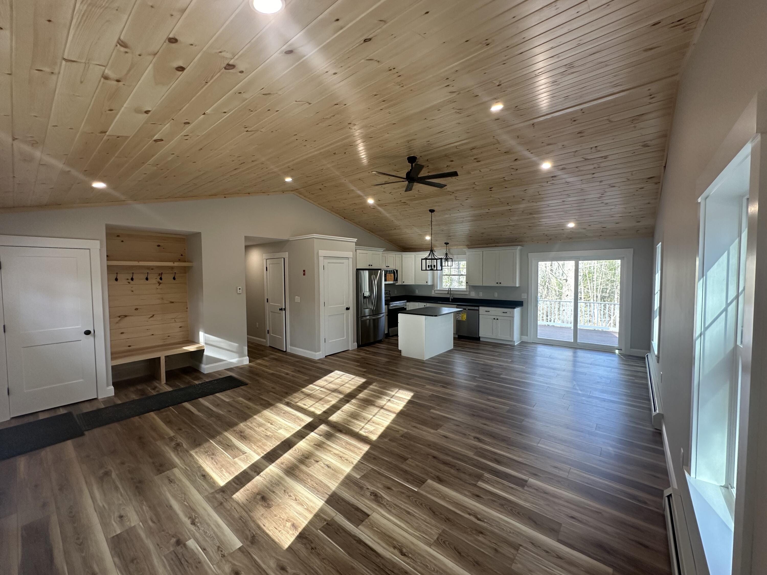 752 Quaker Ridge Road