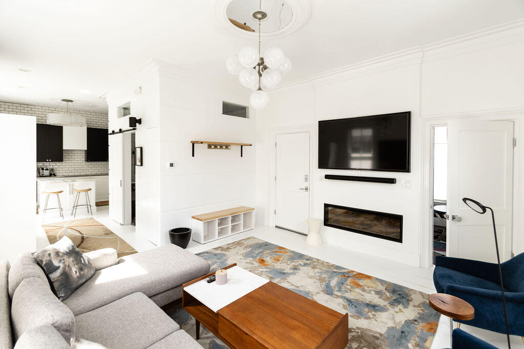 27 Pine Street 8