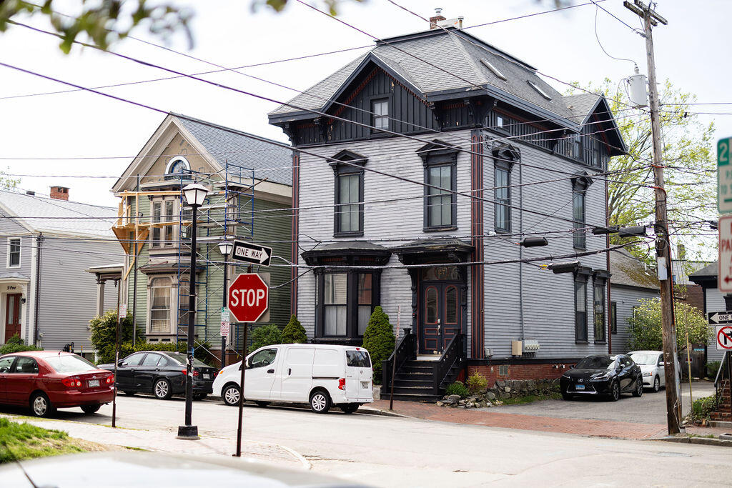 27 Pine Street 8
