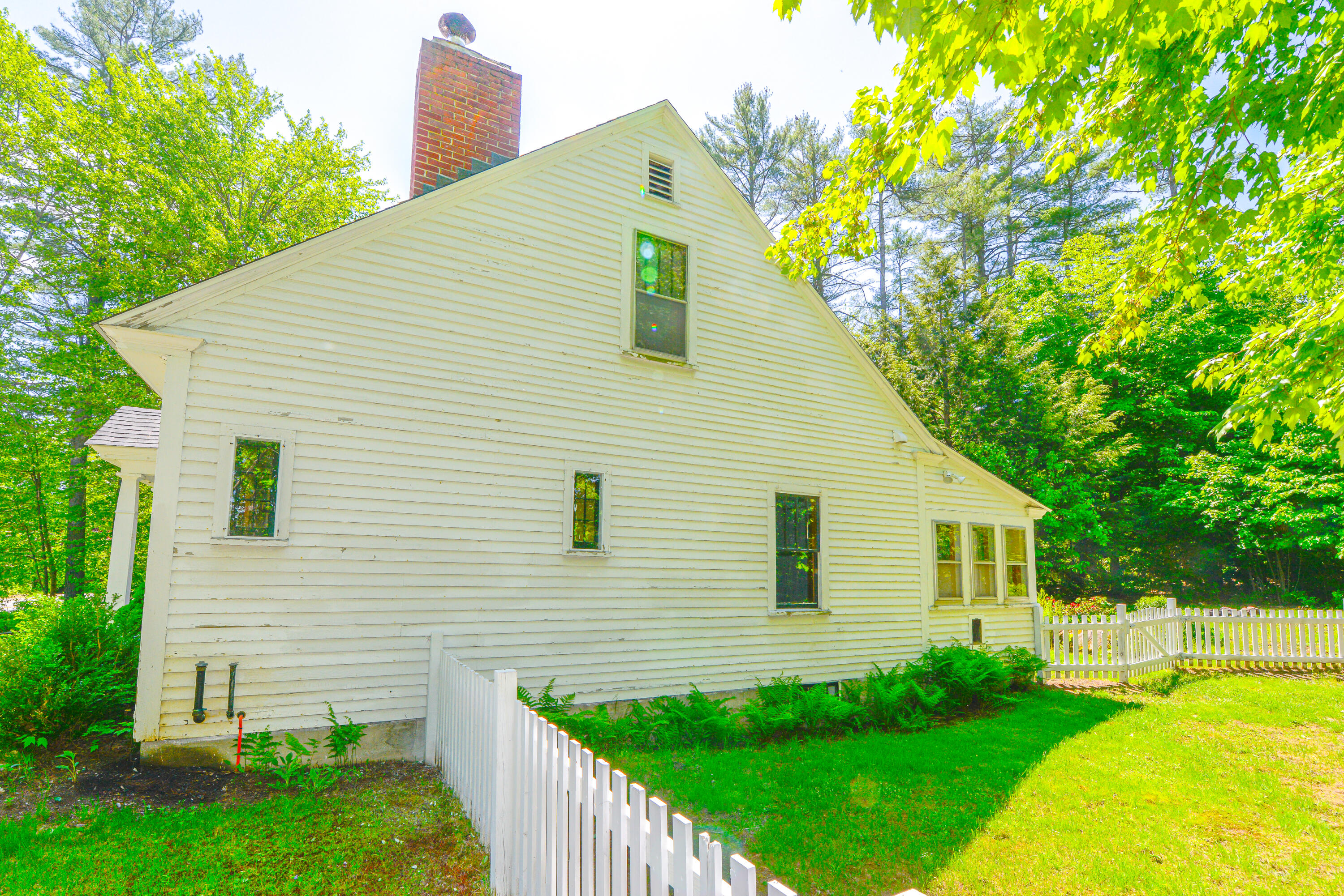 196 N High Street