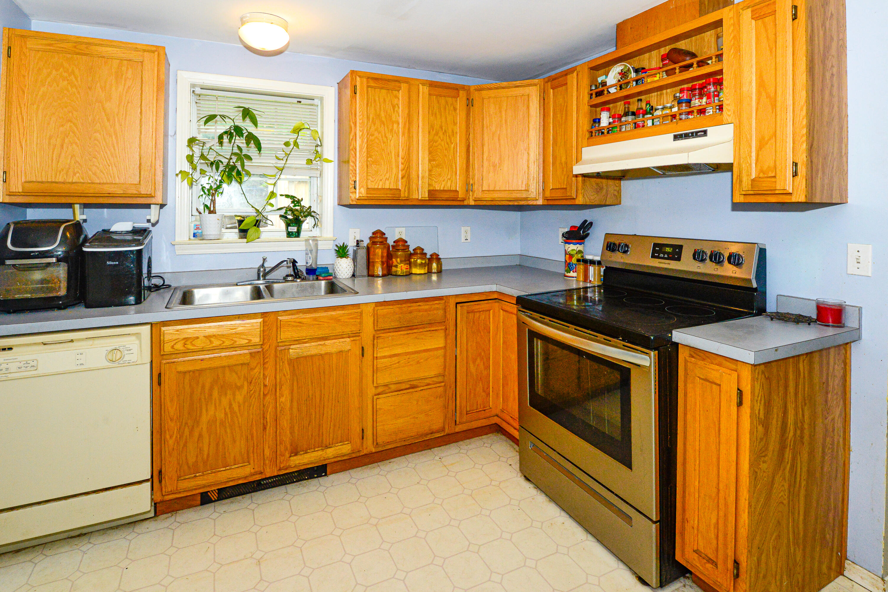 55 Del Chadbourne Road