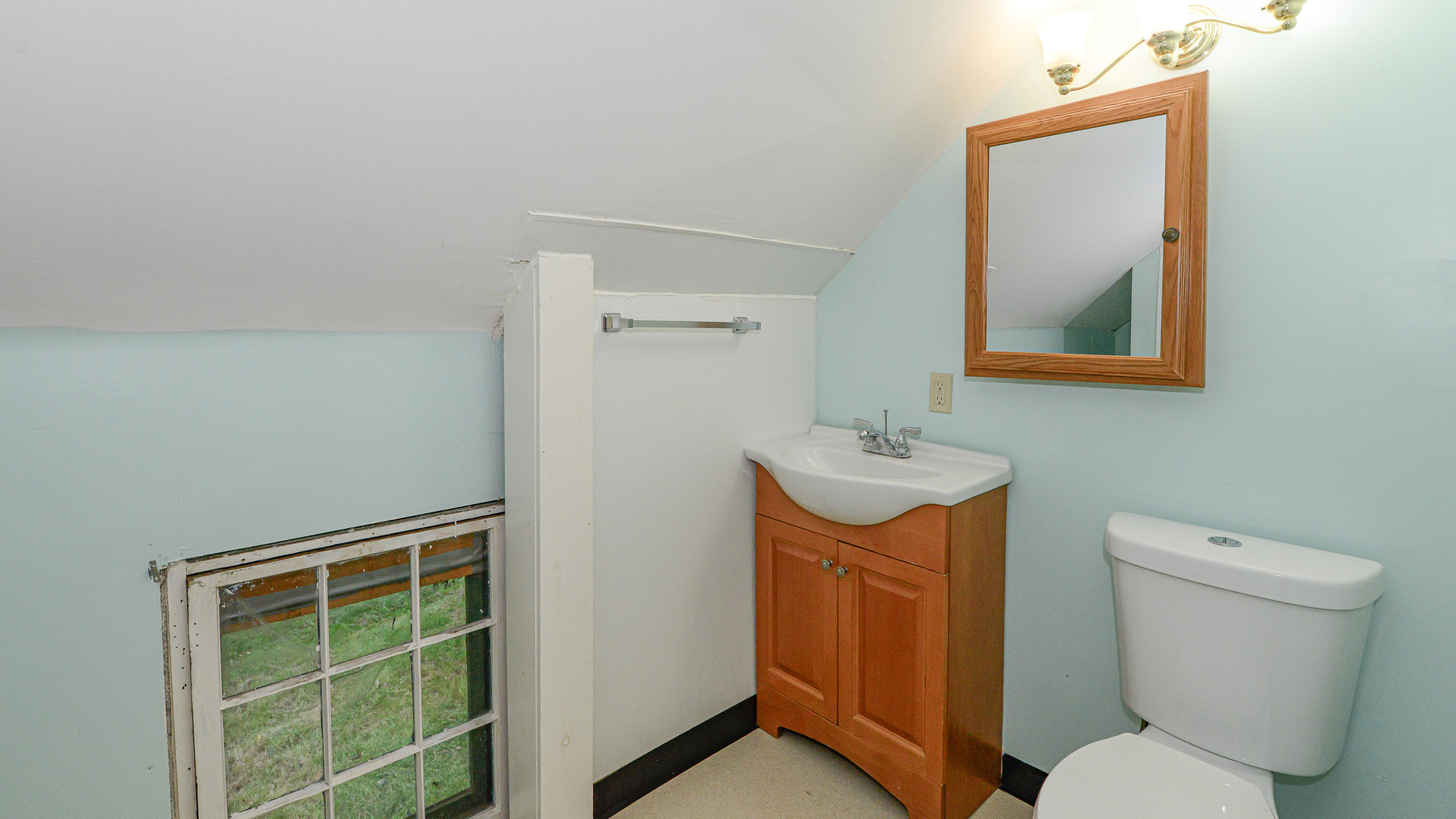 493 Pequawket Trail