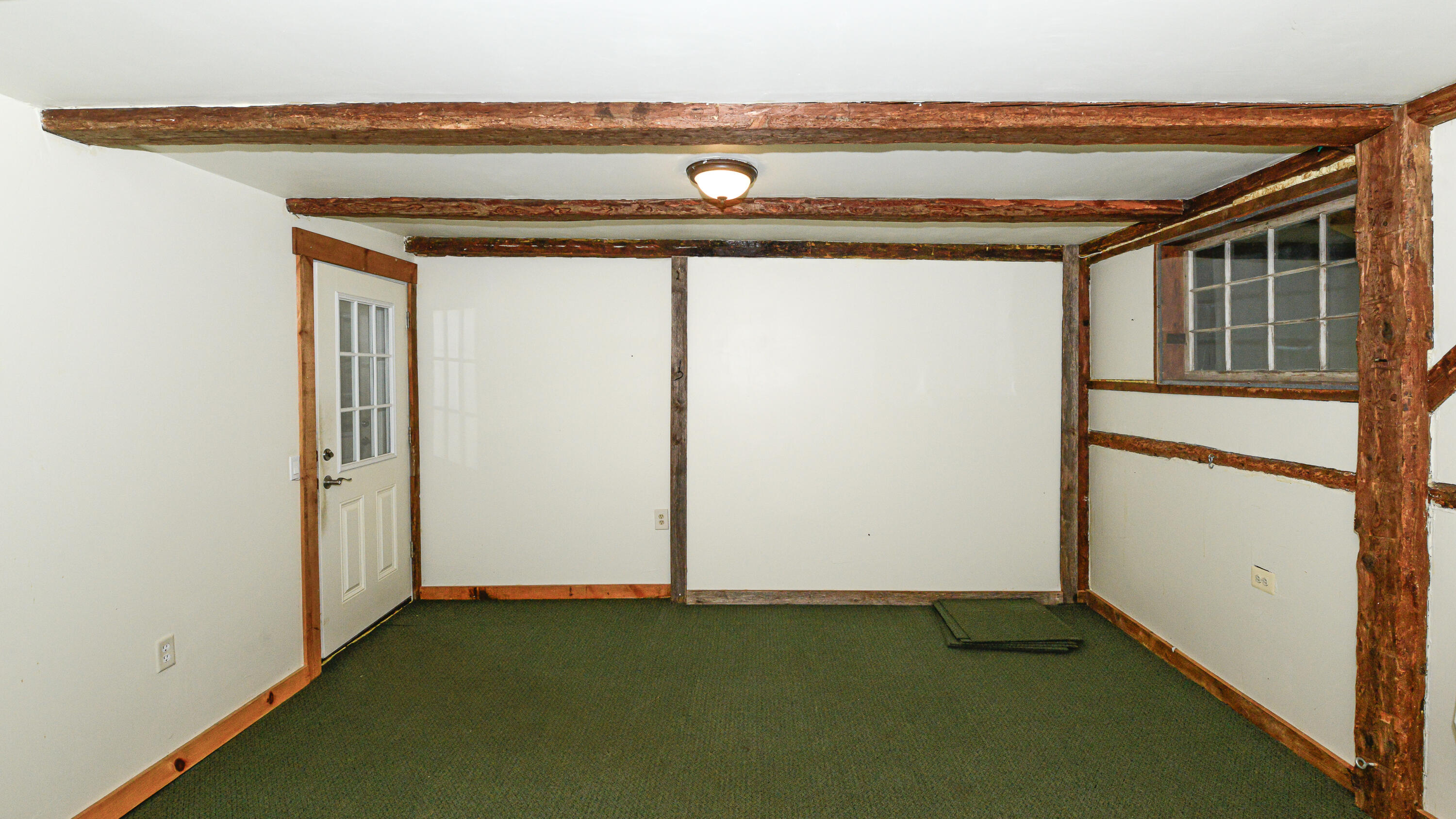 493 Pequawket Trail
