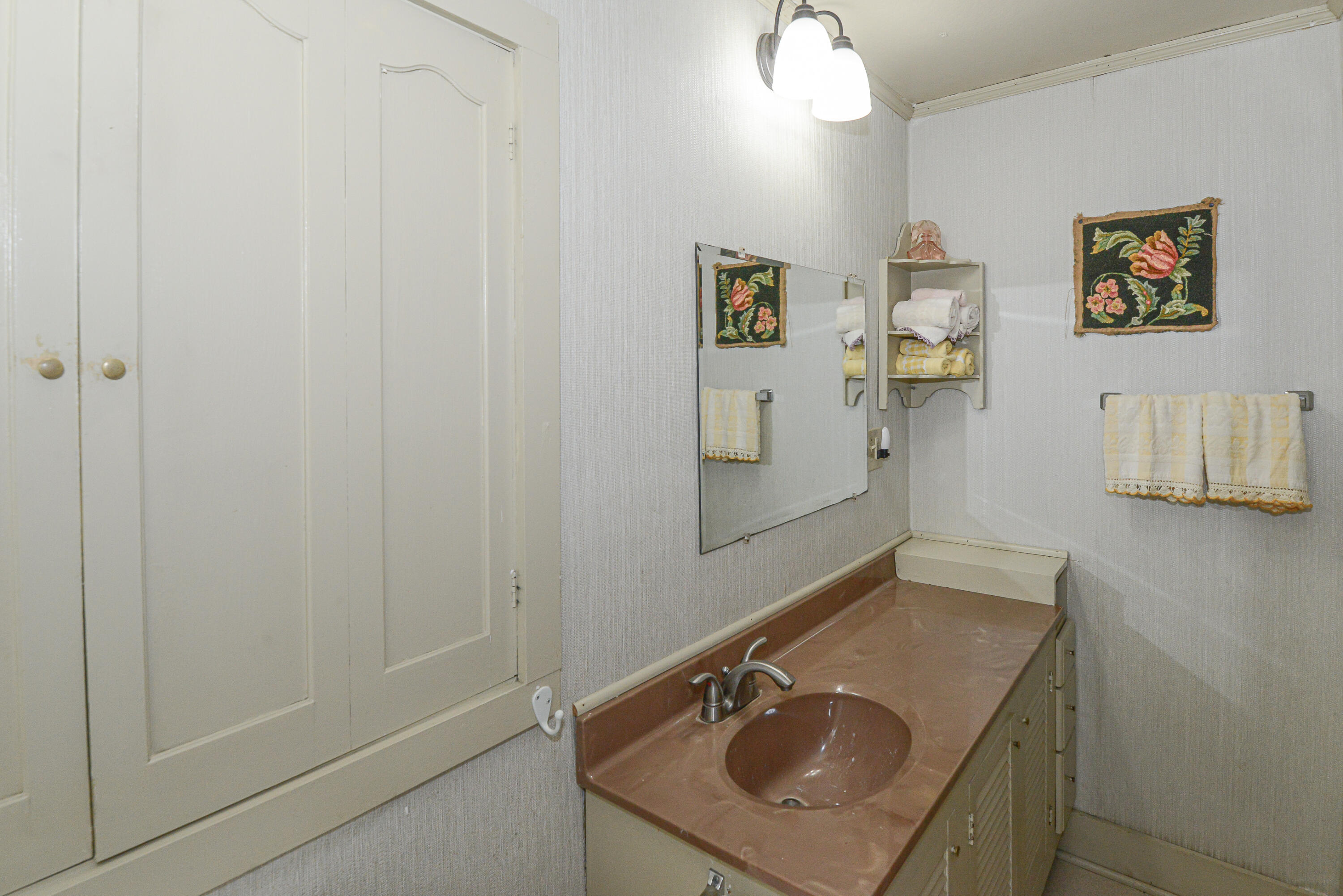 493 Pequawket Trail