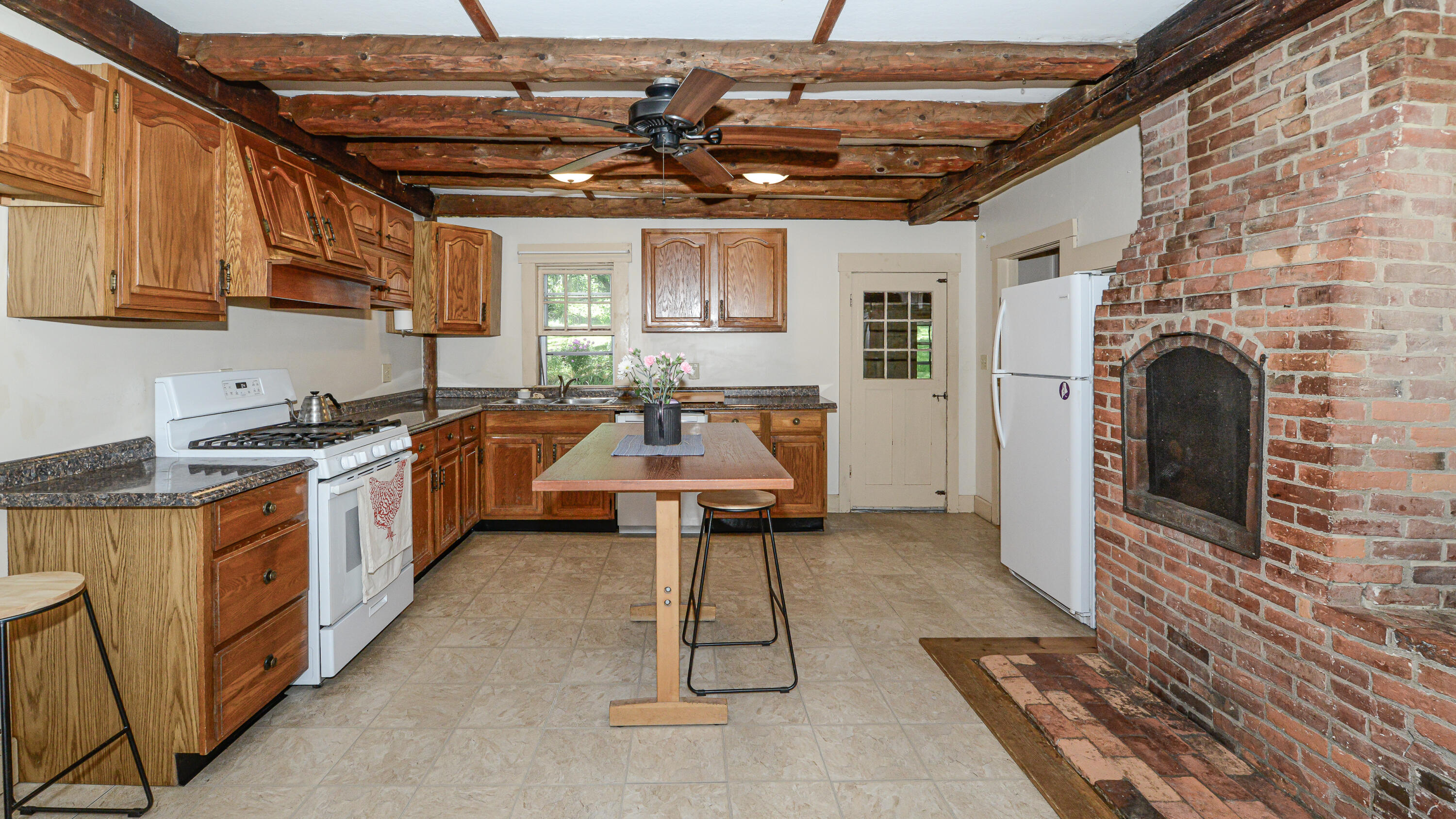 493 Pequawket Trail