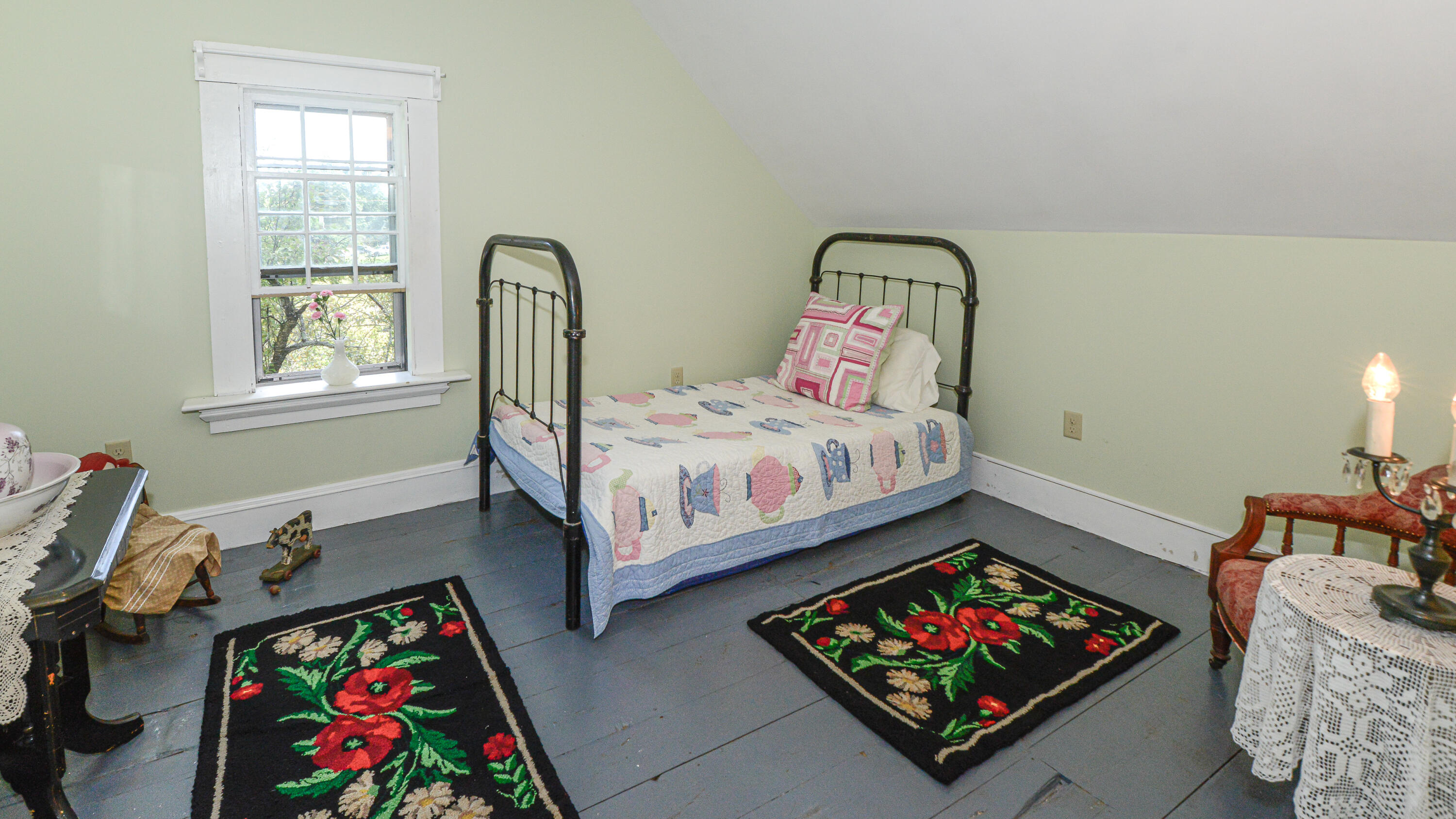 493 Pequawket Trail