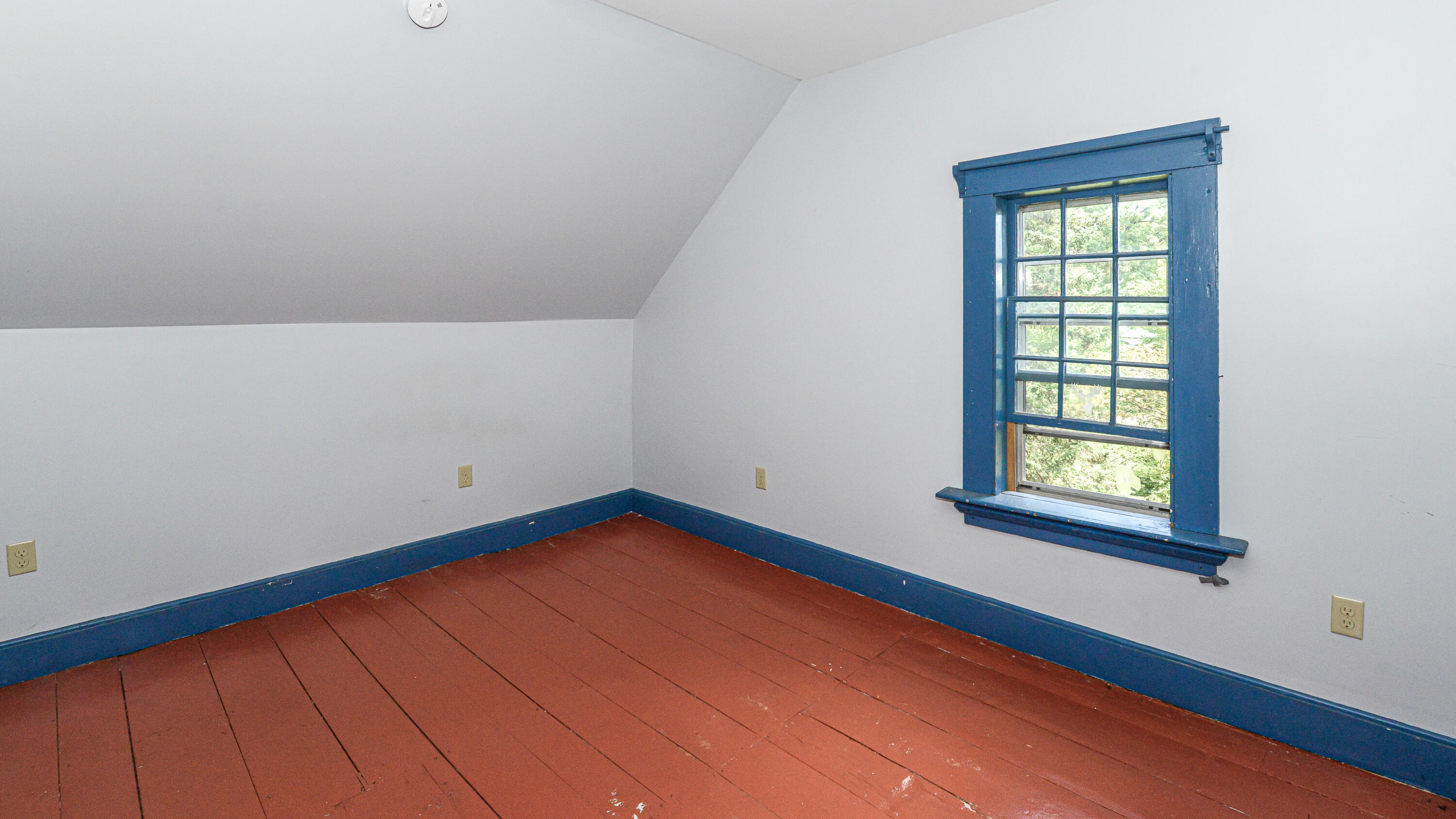 493 Pequawket Trail