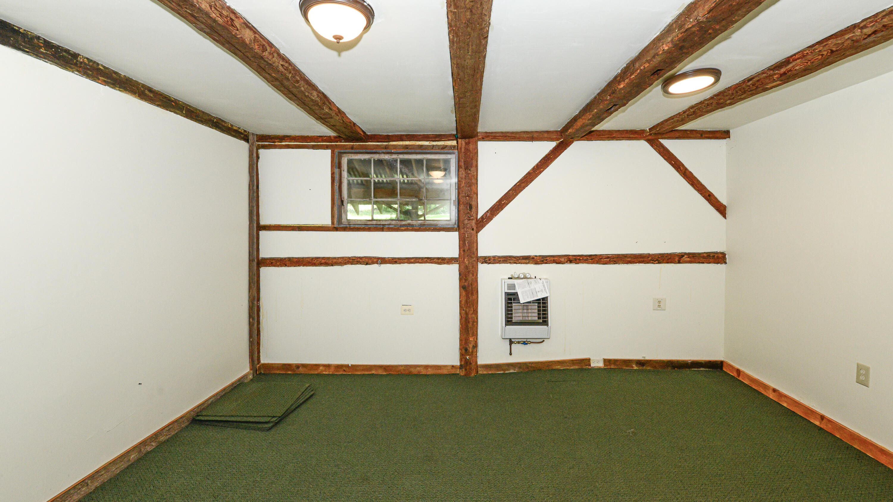 493 Pequawket Trail