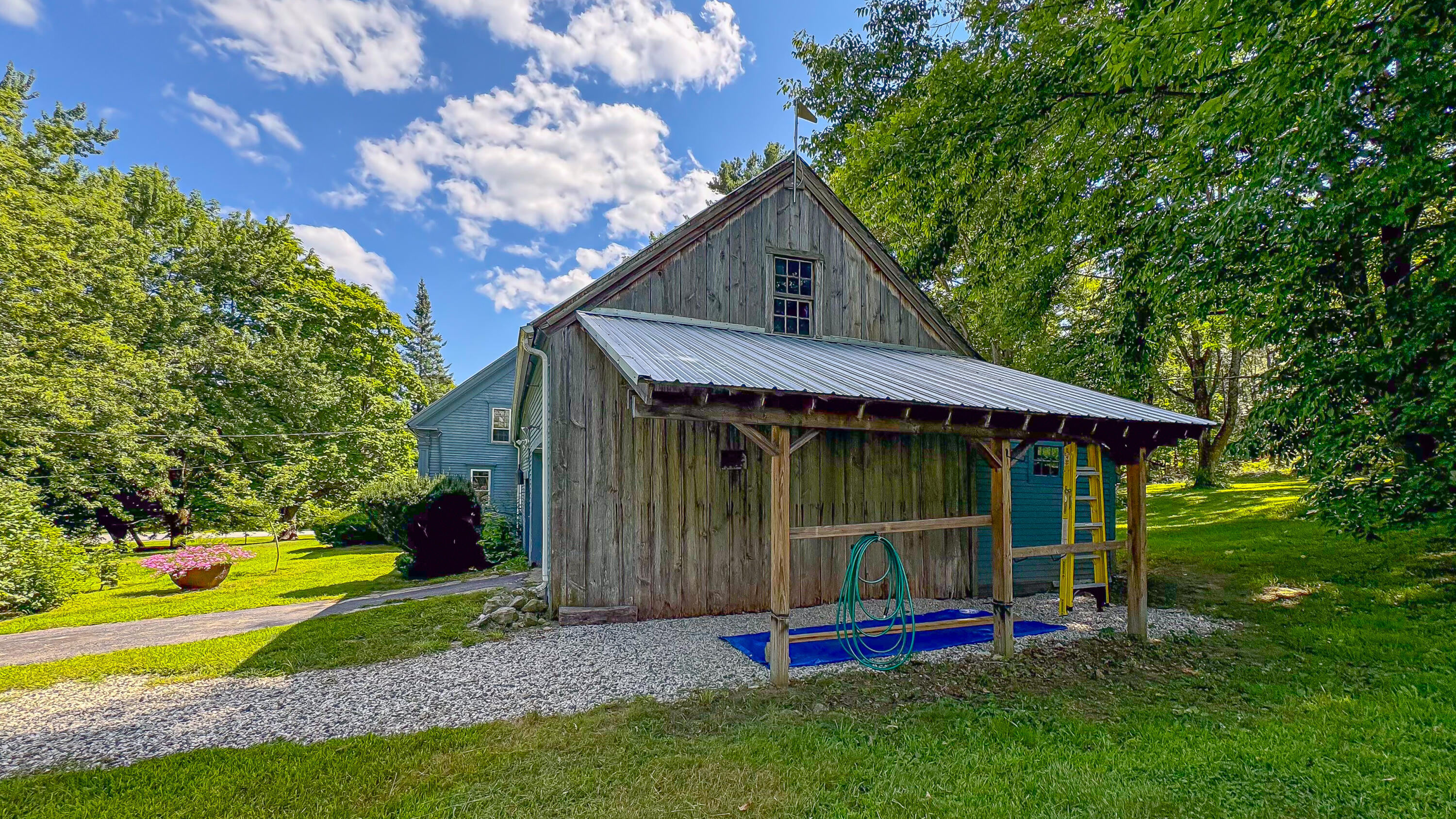 493 Pequawket Trail