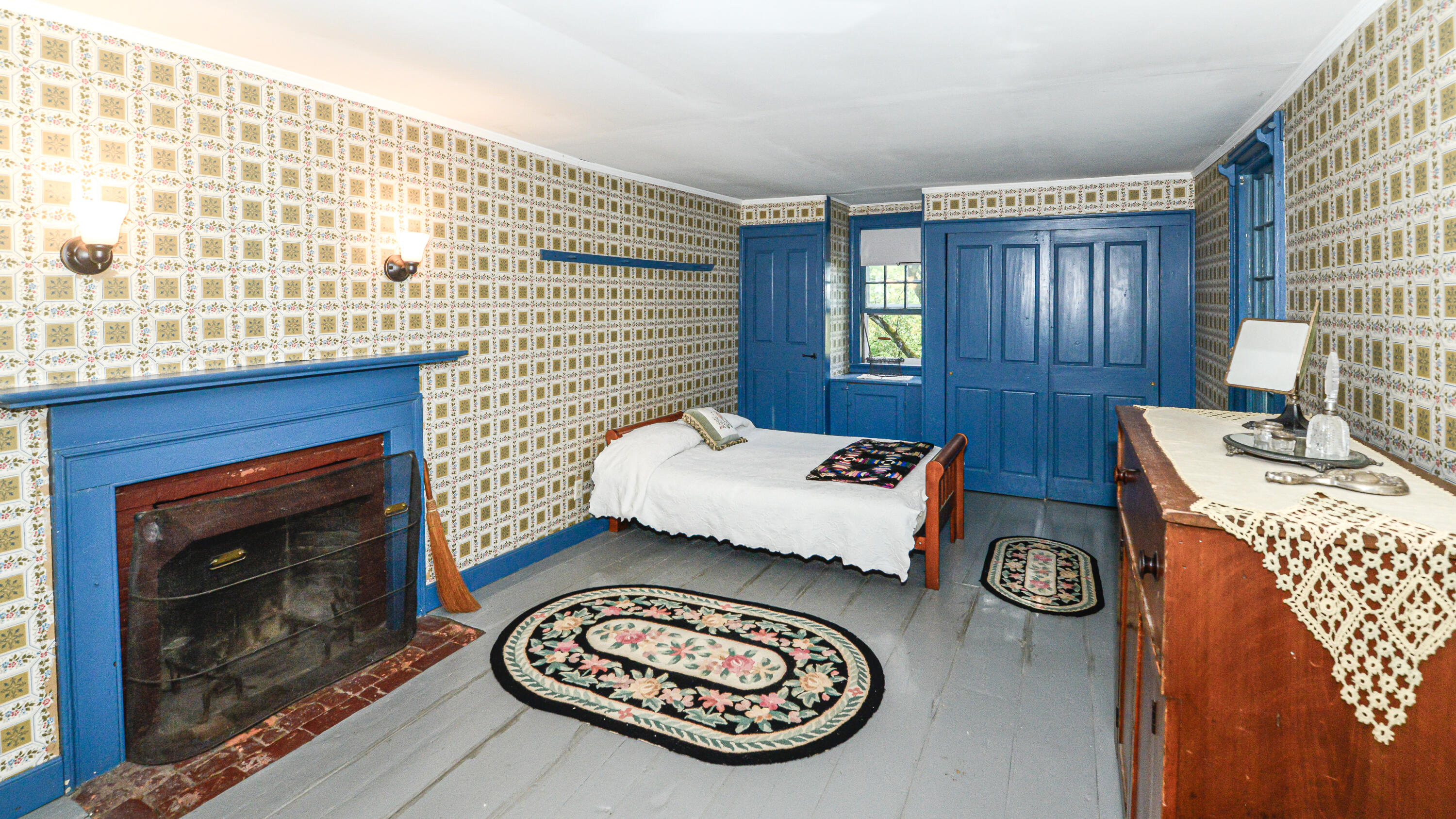 493 Pequawket Trail