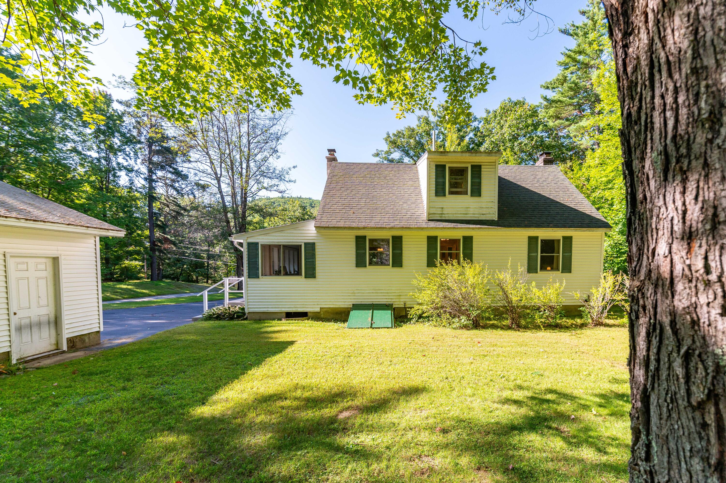 26 Maple Street