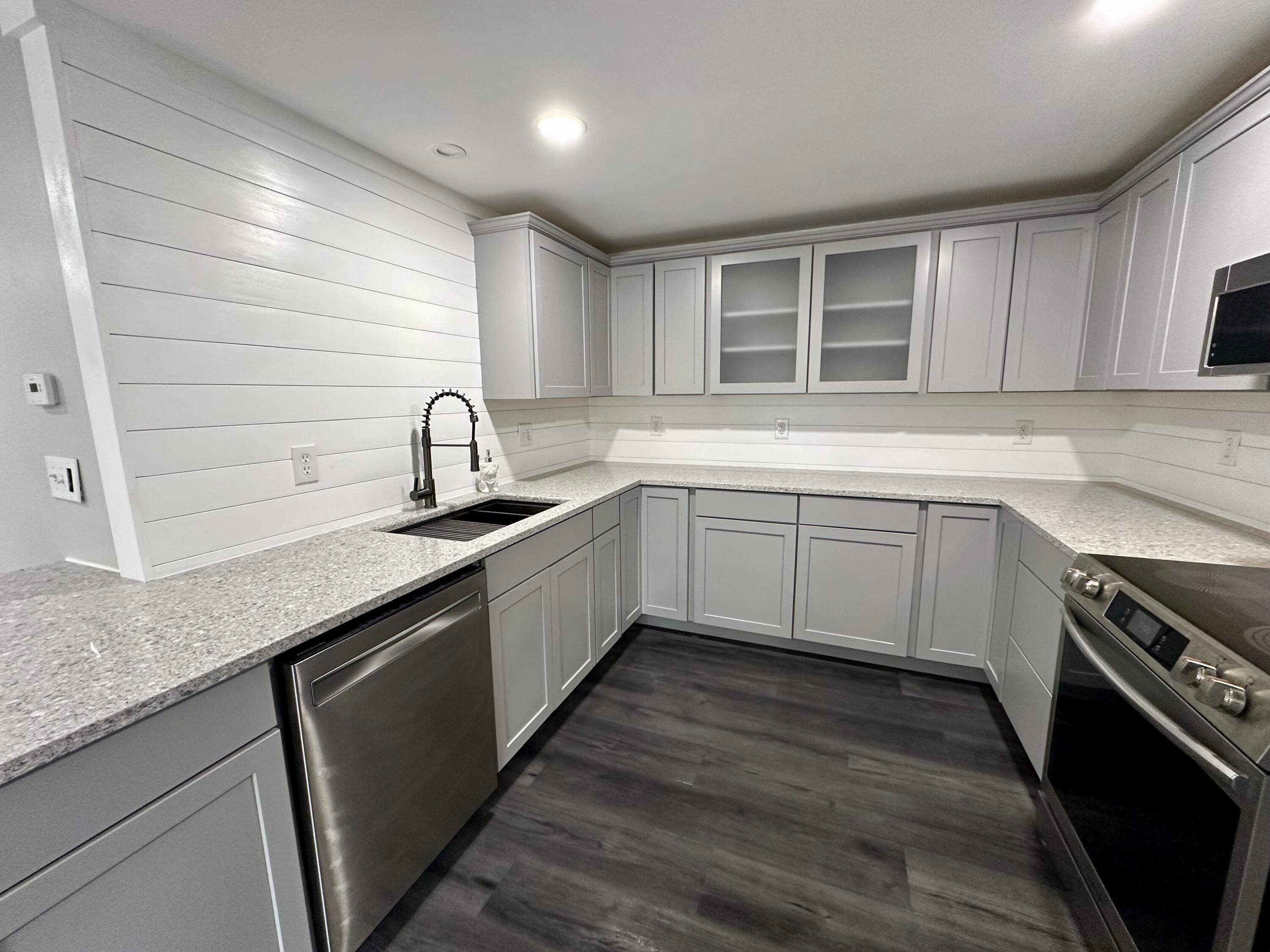 1471 Roosevelt Trail