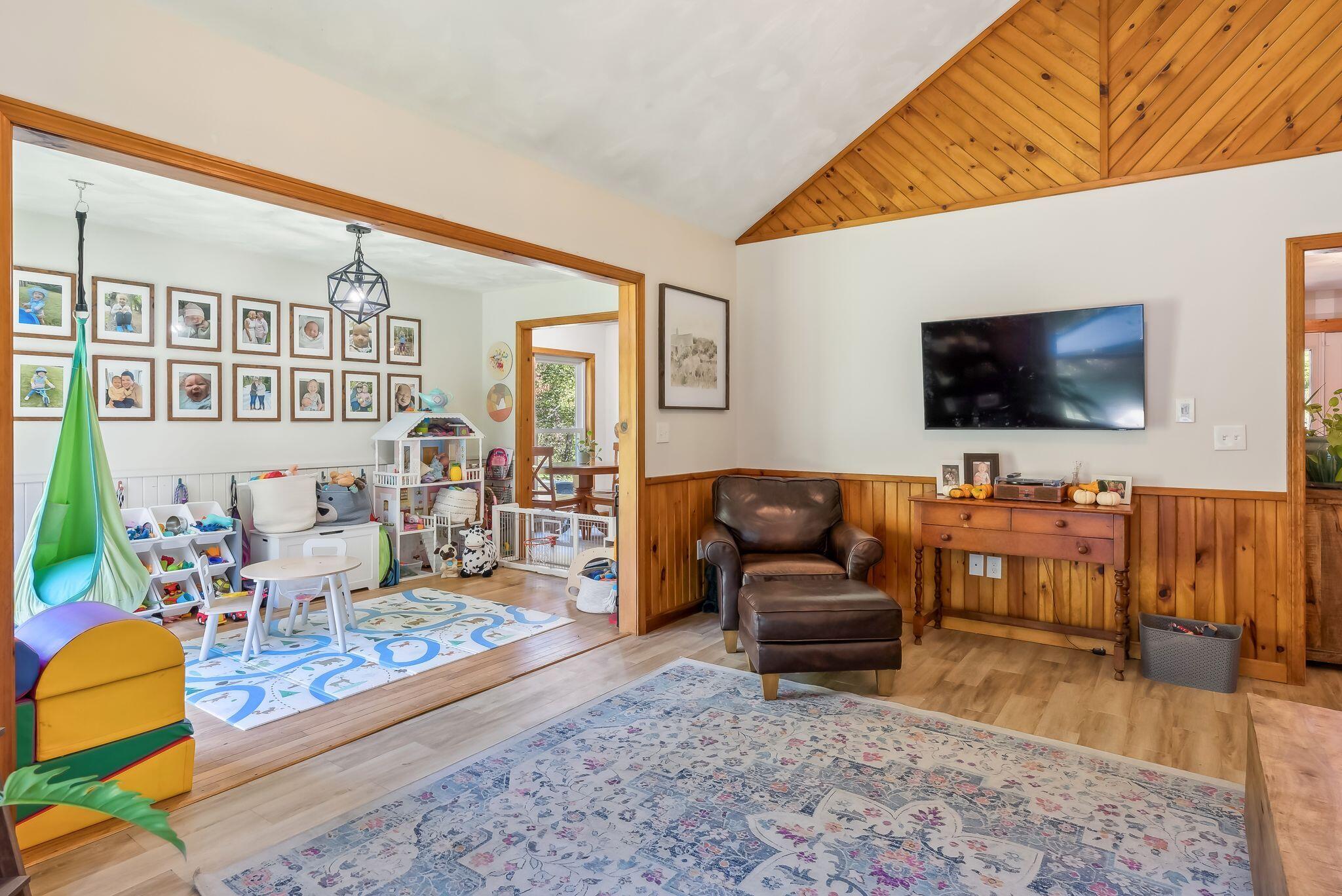 77 Quaker Ridge Road