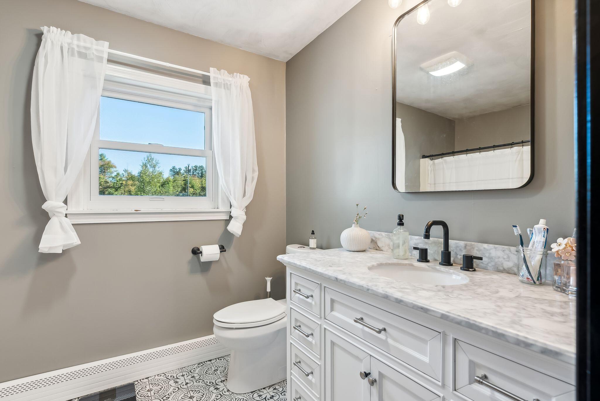 77 Quaker Ridge Road