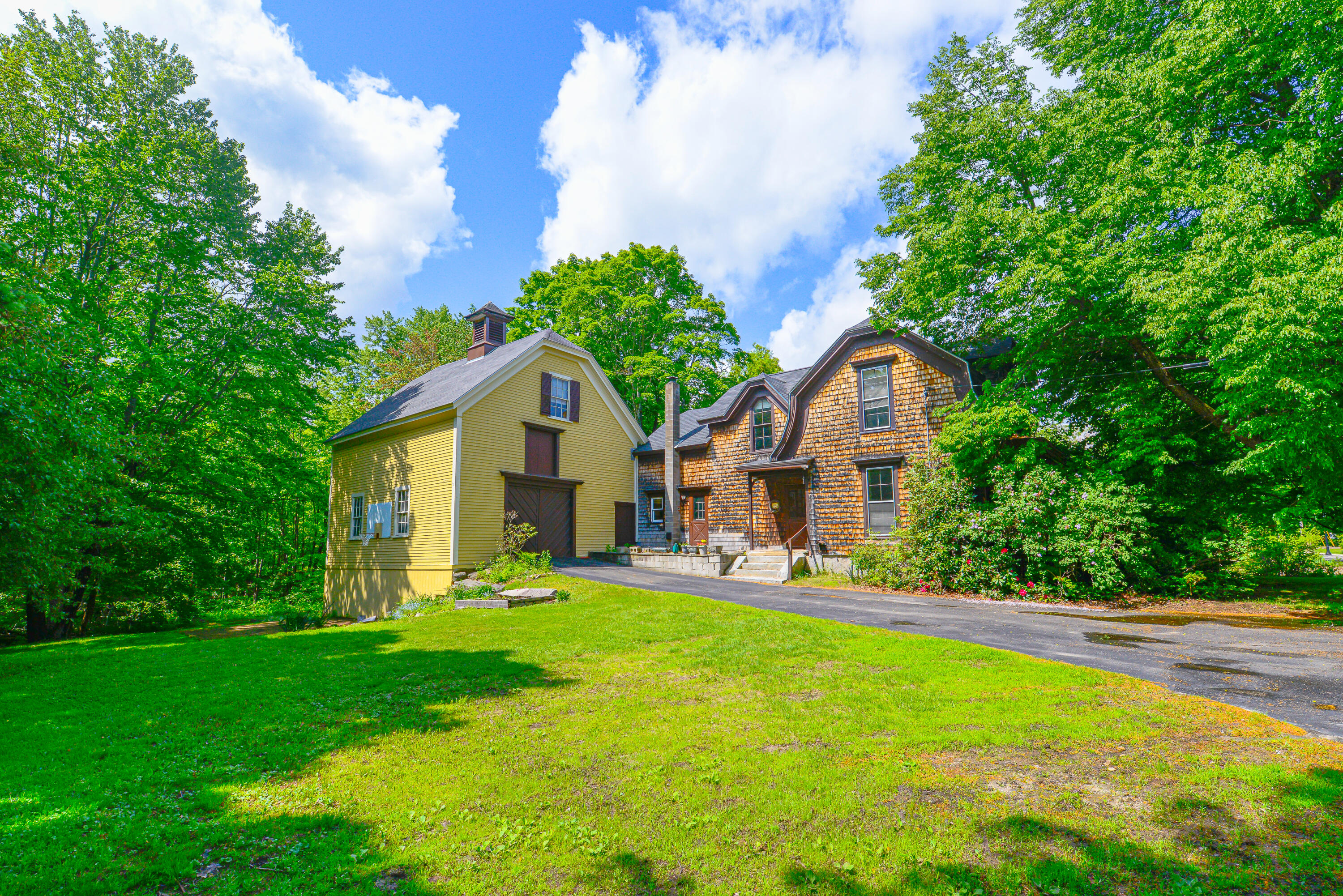 411 Main Street