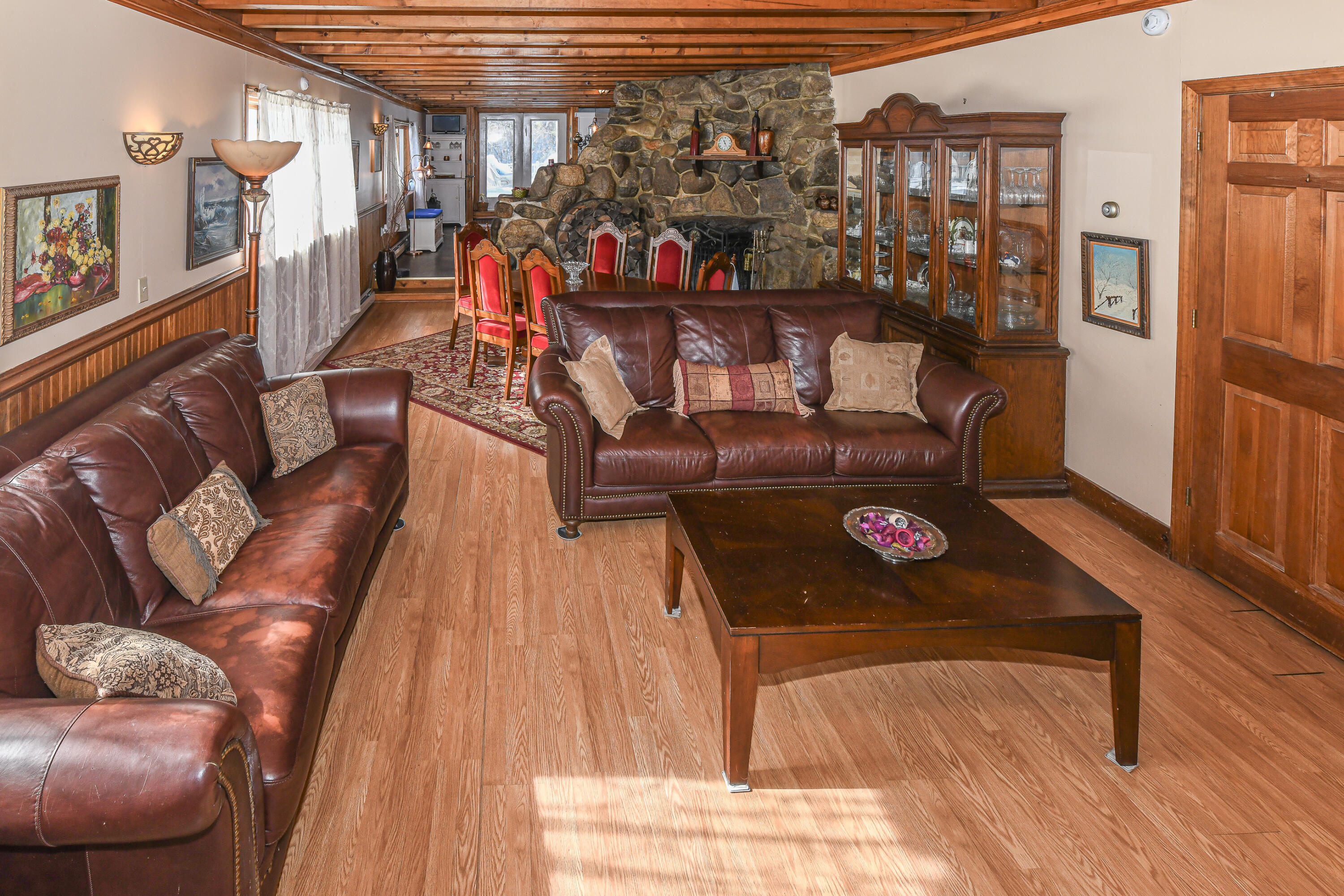 810 Pequawket Trail