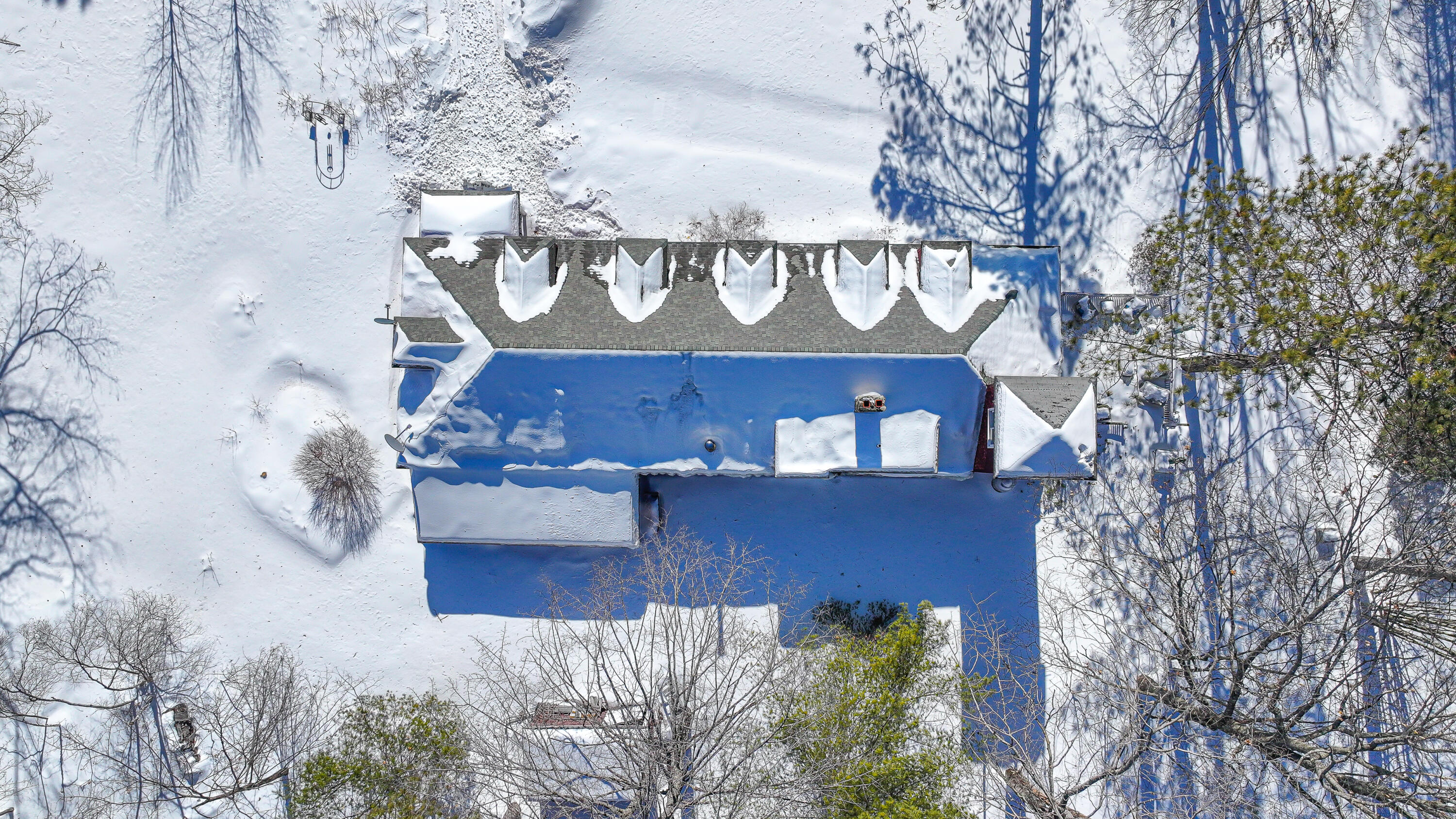 810 Pequawket Trail