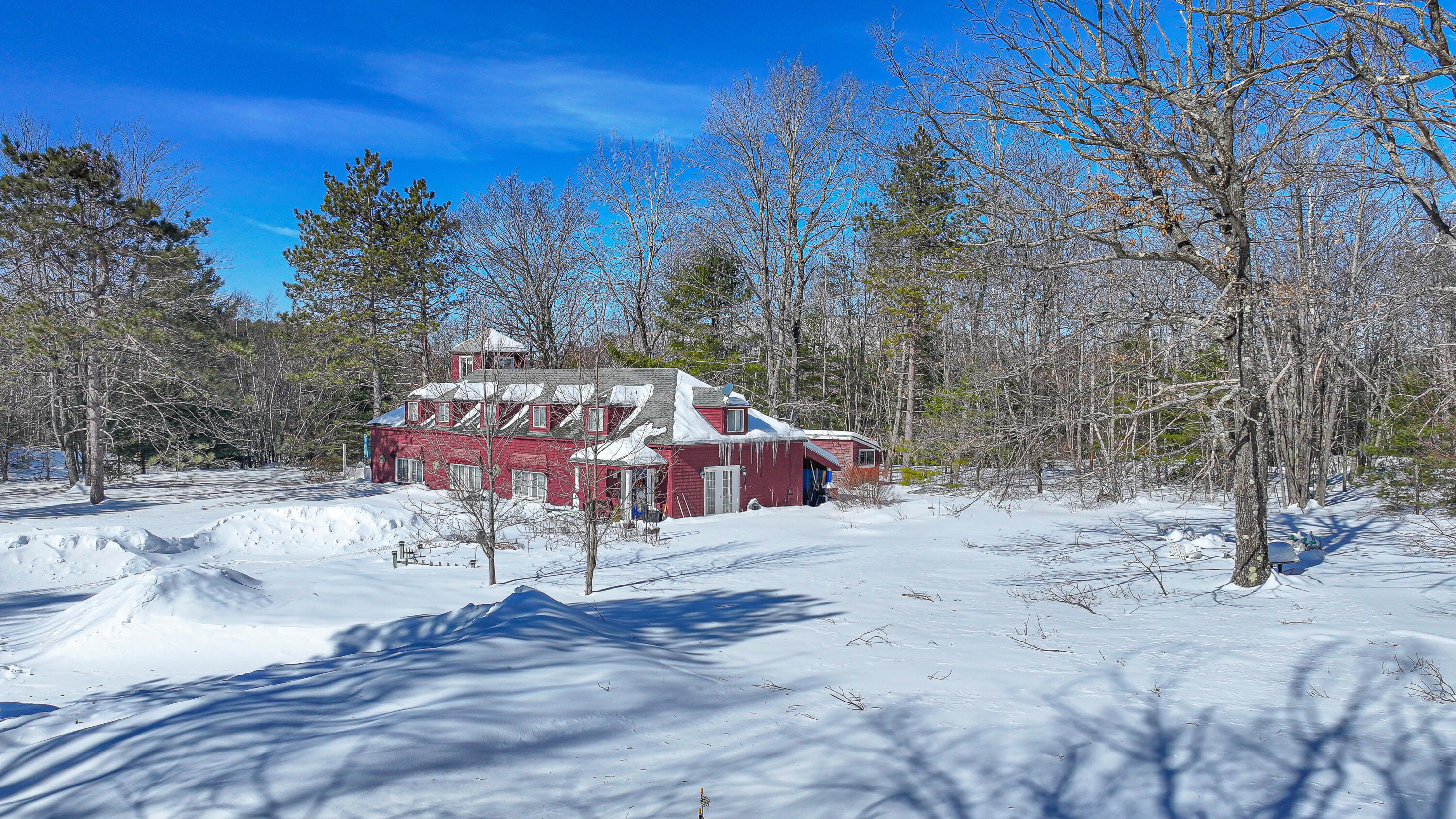 810 Pequawket Trail