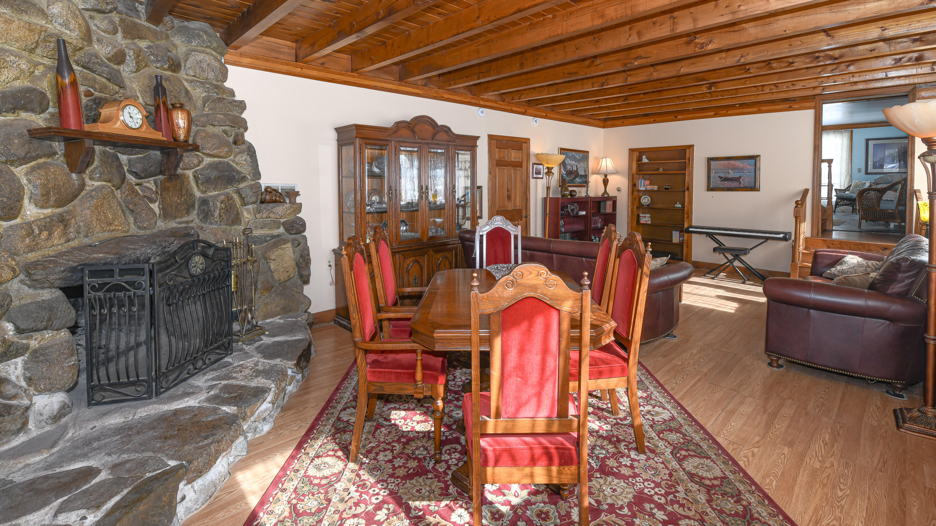 810 Pequawket Trail