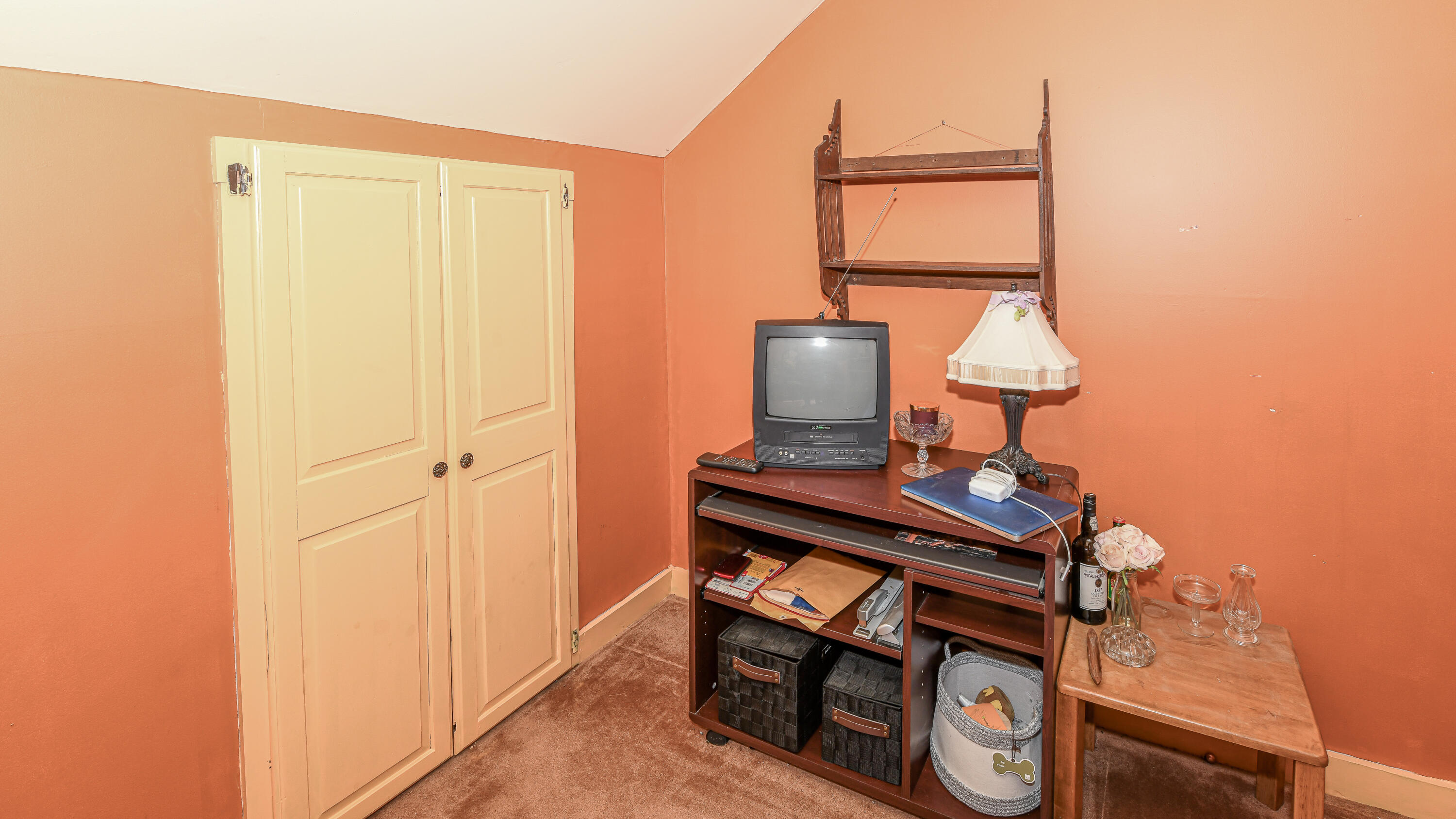 810 Pequawket Trail