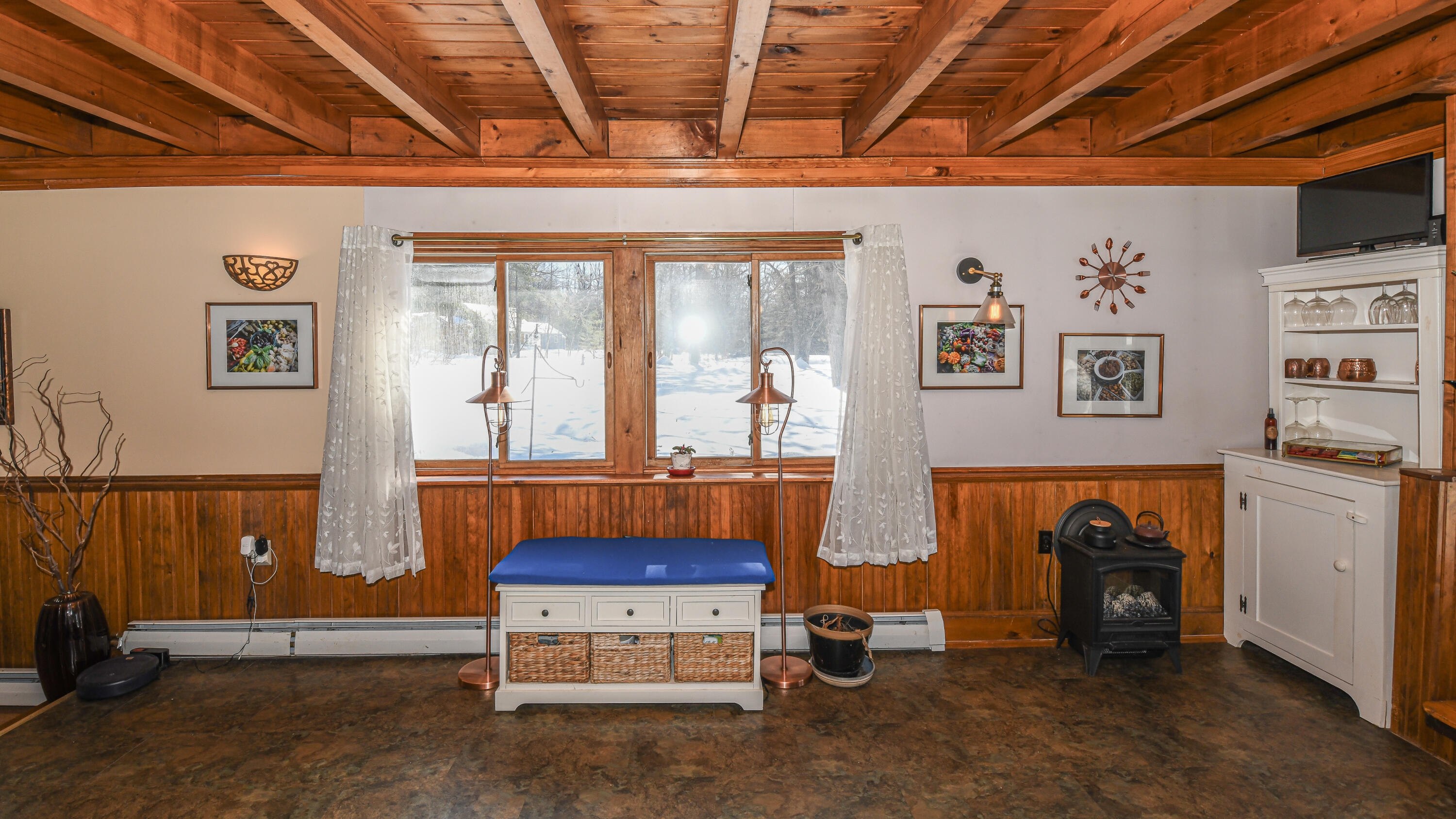 810 Pequawket Trail