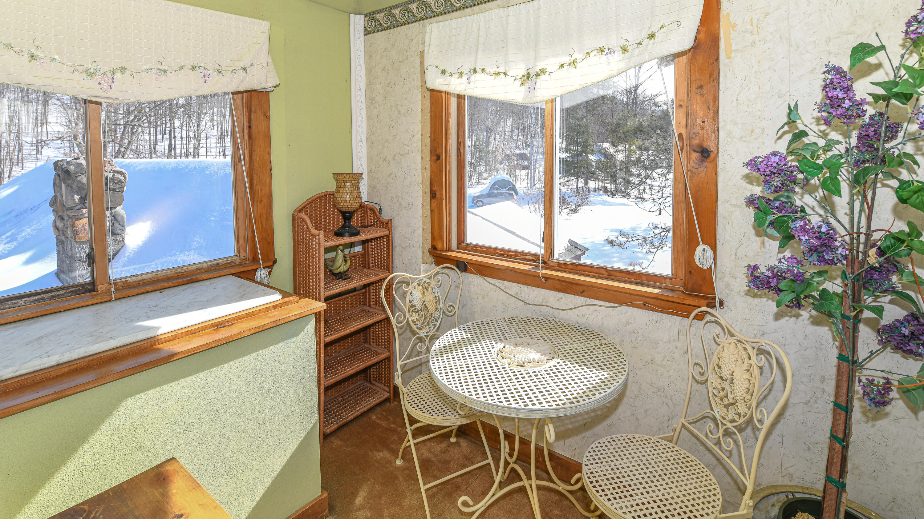 810 Pequawket Trail