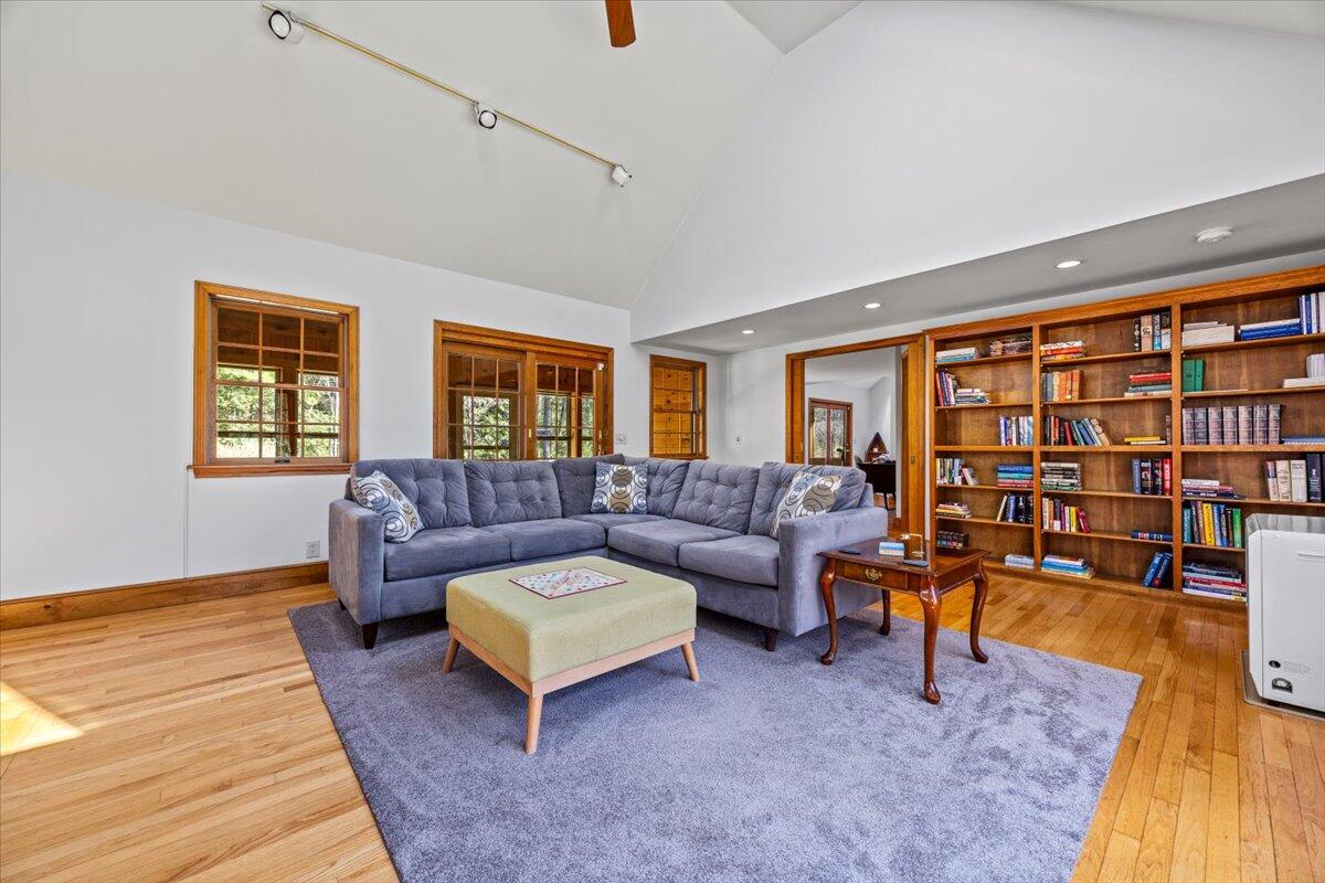 20 Stone Brooke Road