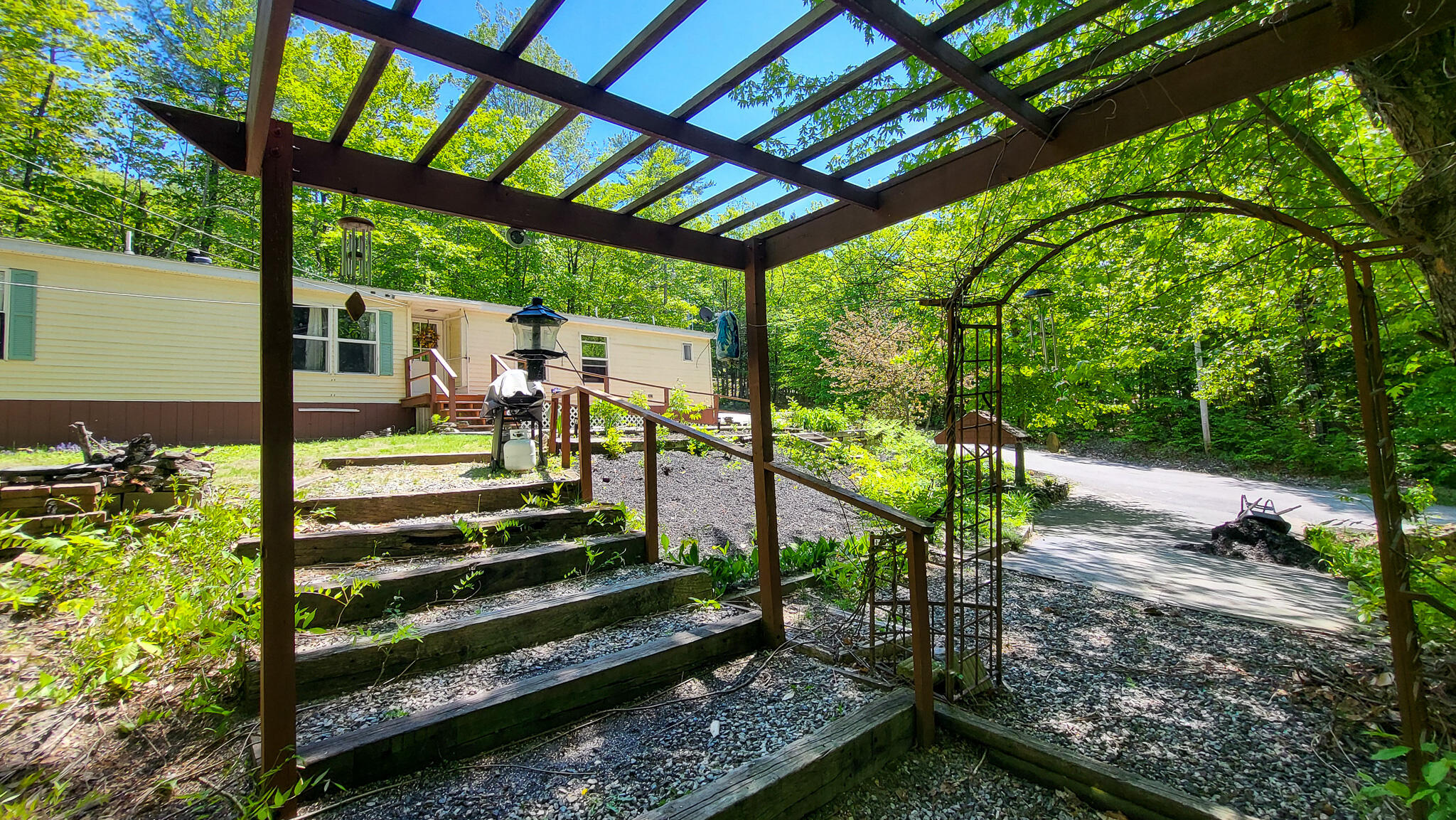 33 Shaw Hill Road