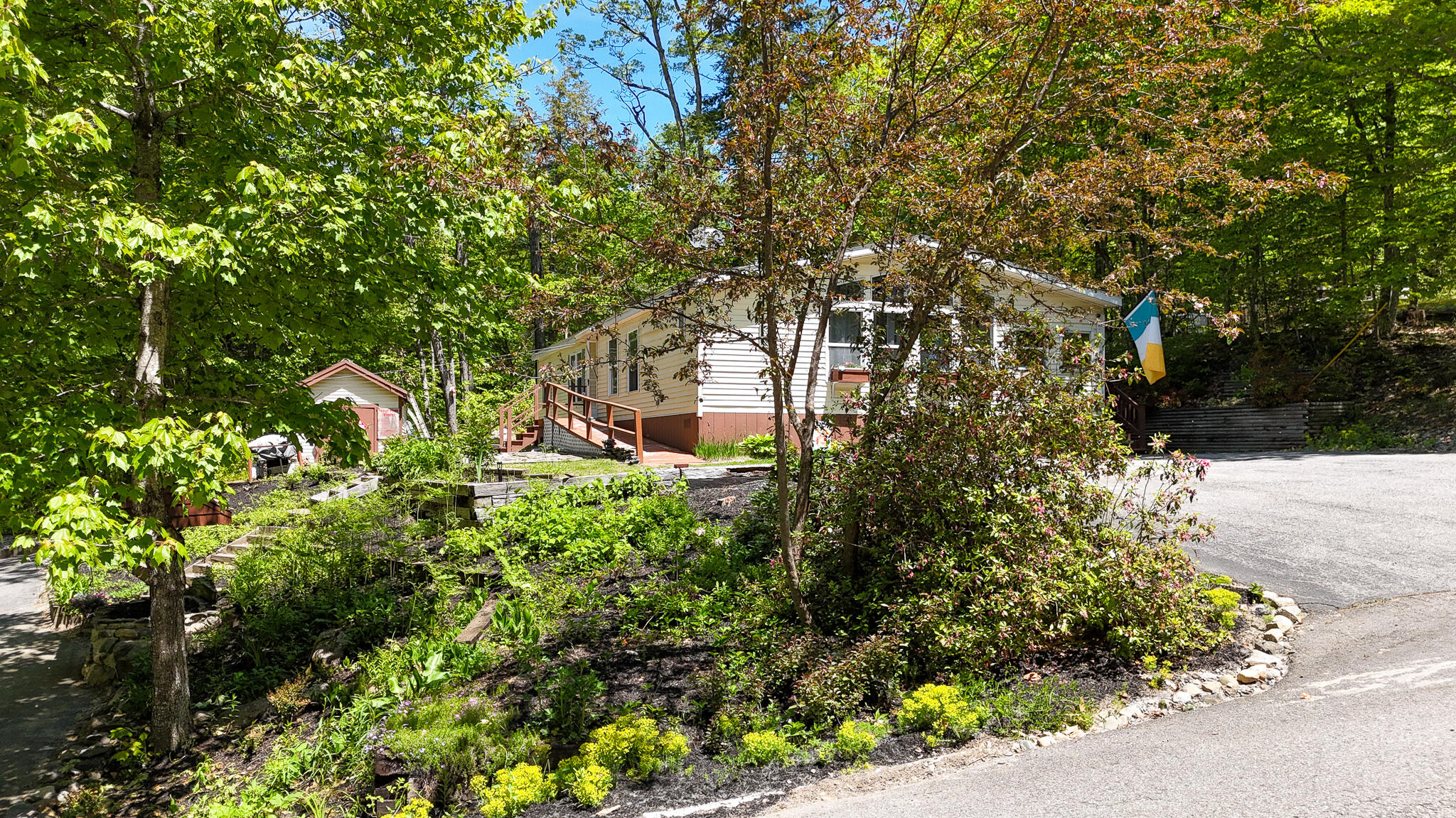 33 Shaw Hill Road