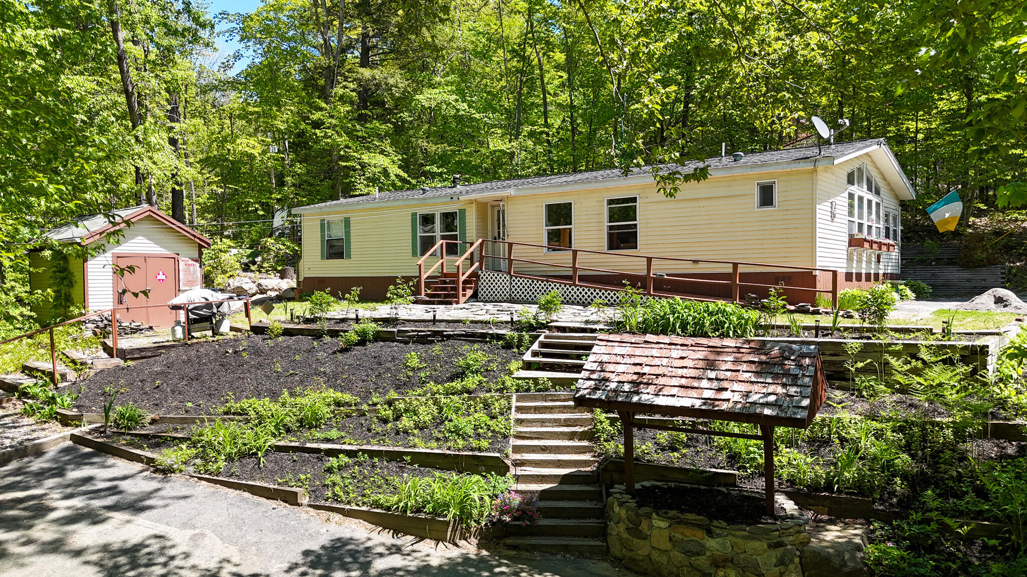 33 Shaw Hill Road