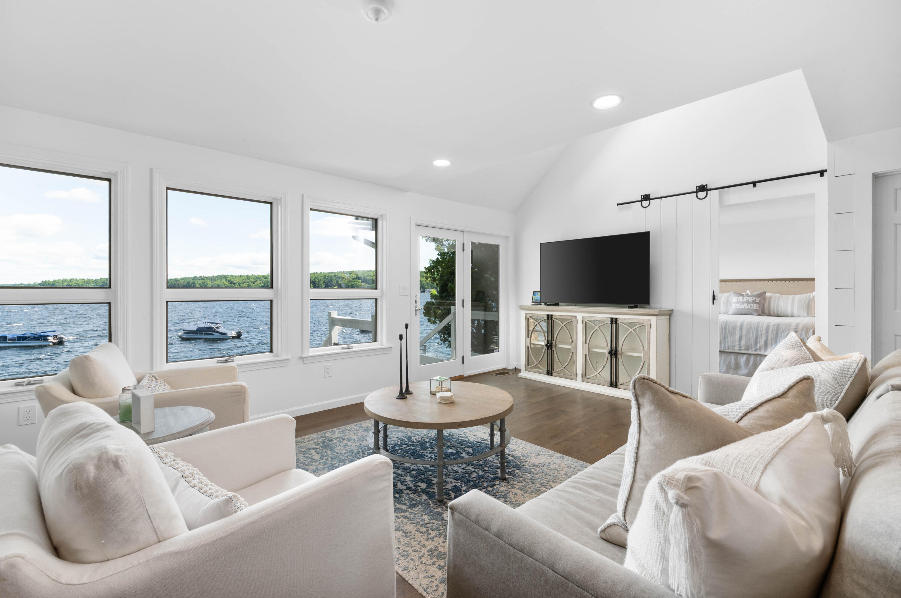 81 Whites Point Road