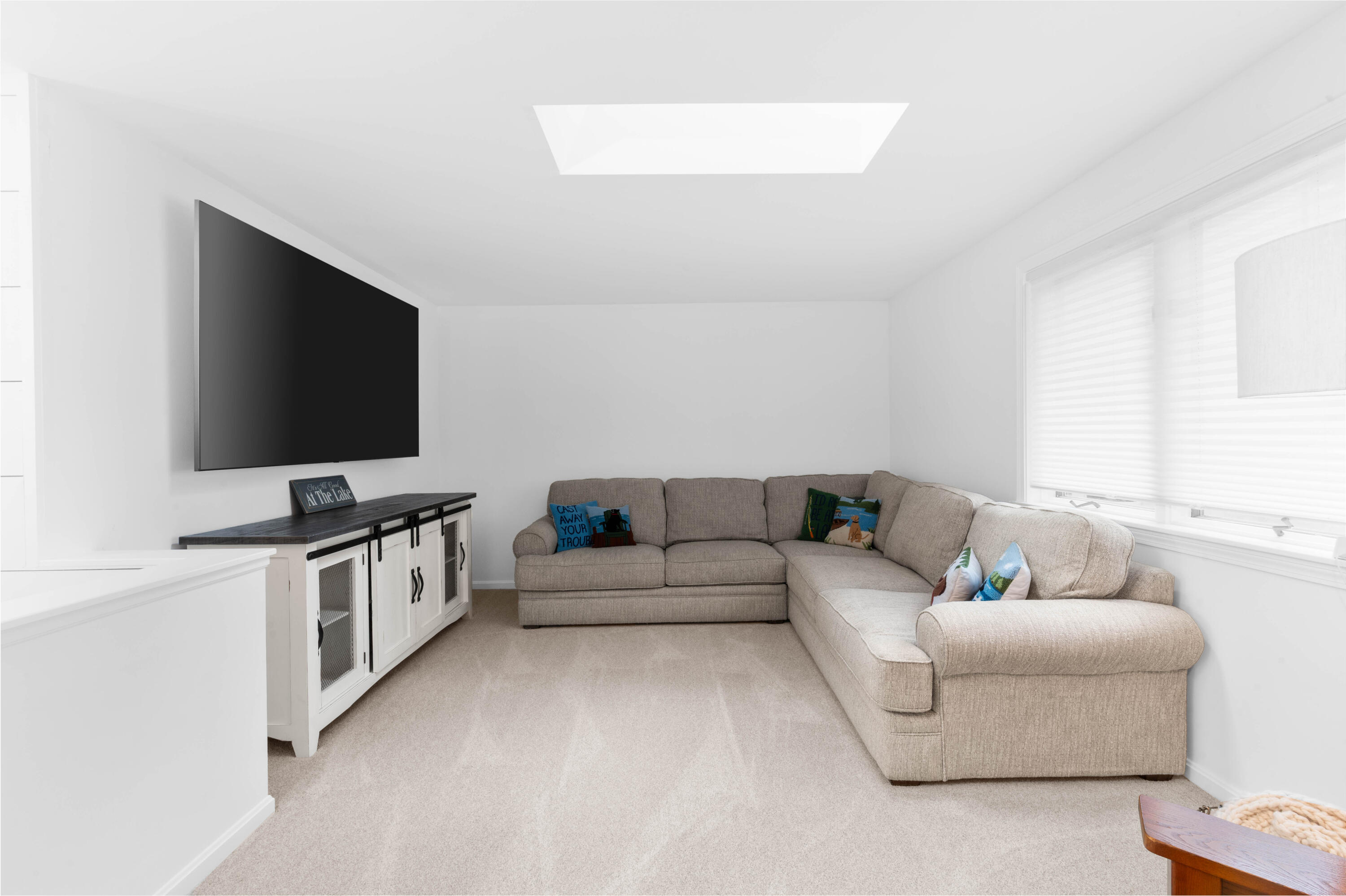 81 Whites Point Road