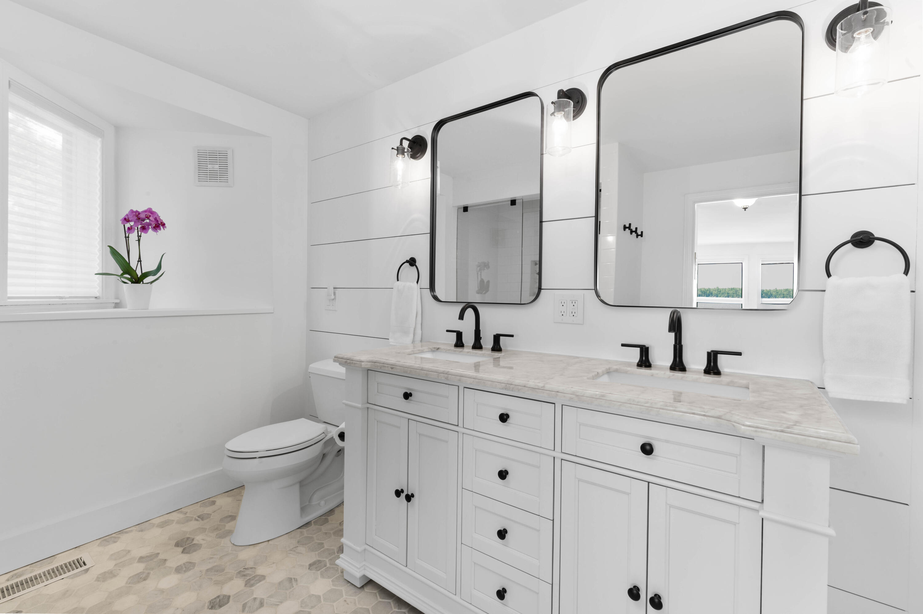 81 Whites Point Road