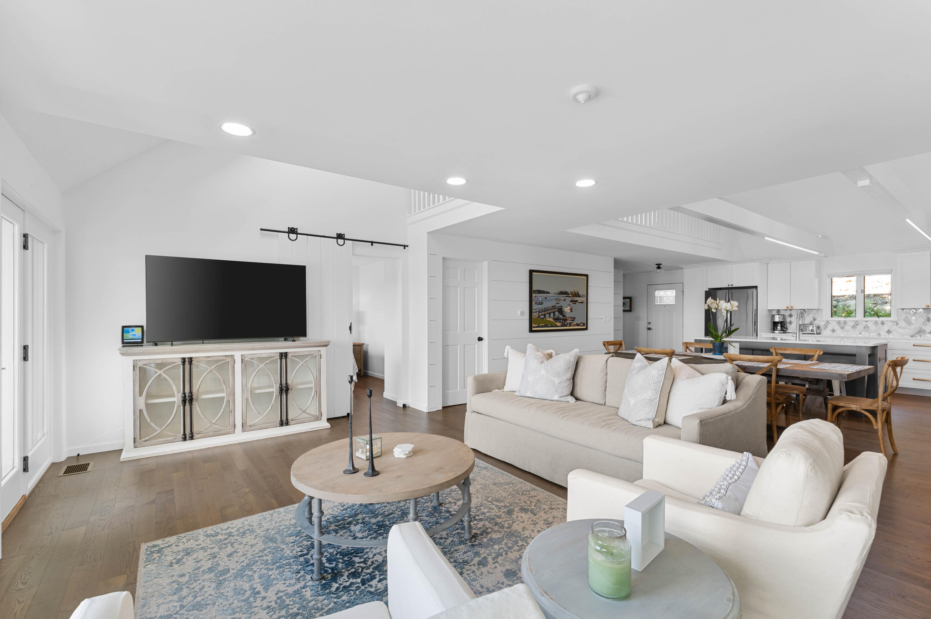 81 Whites Point Road