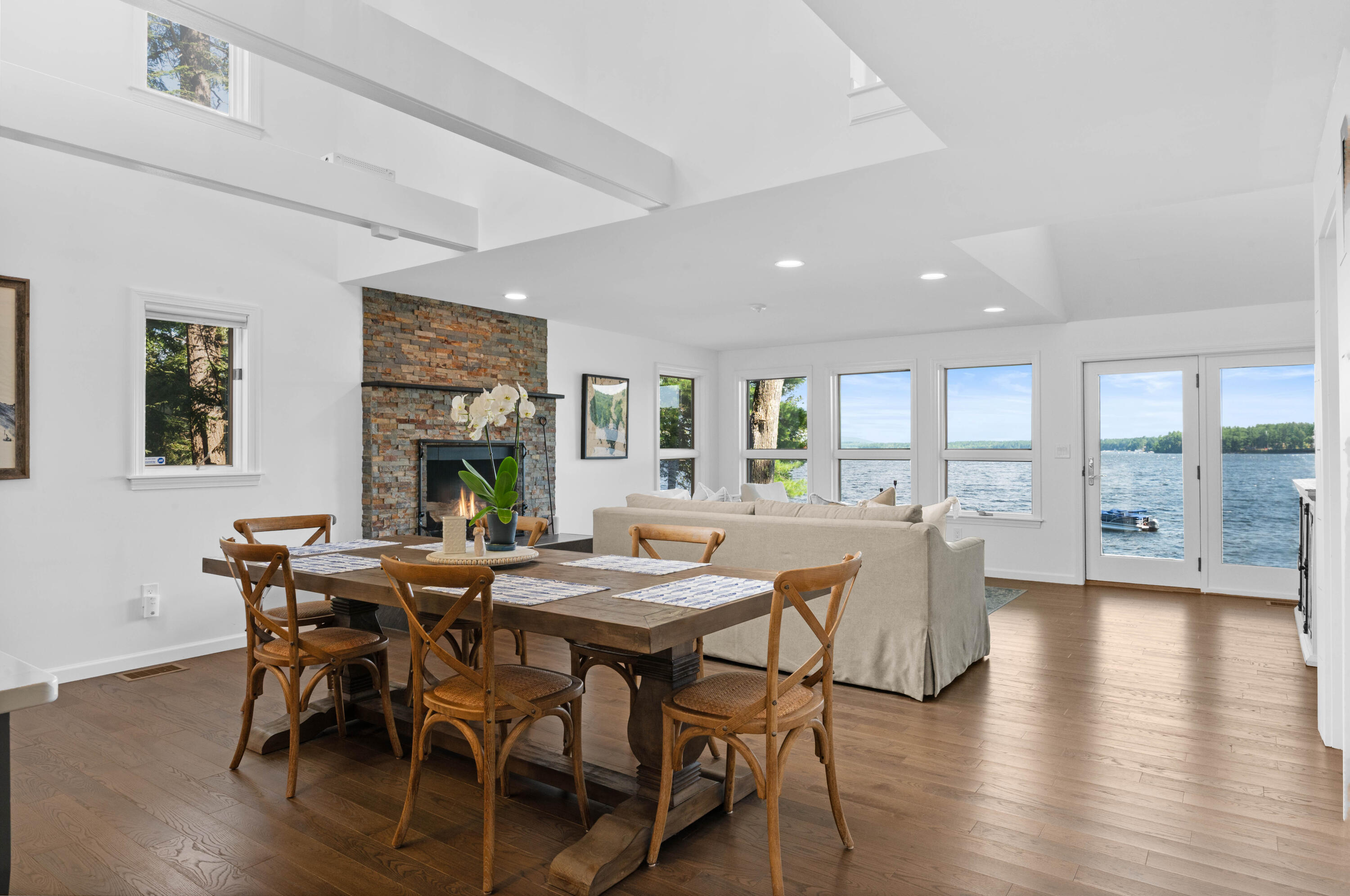 81 Whites Point Road