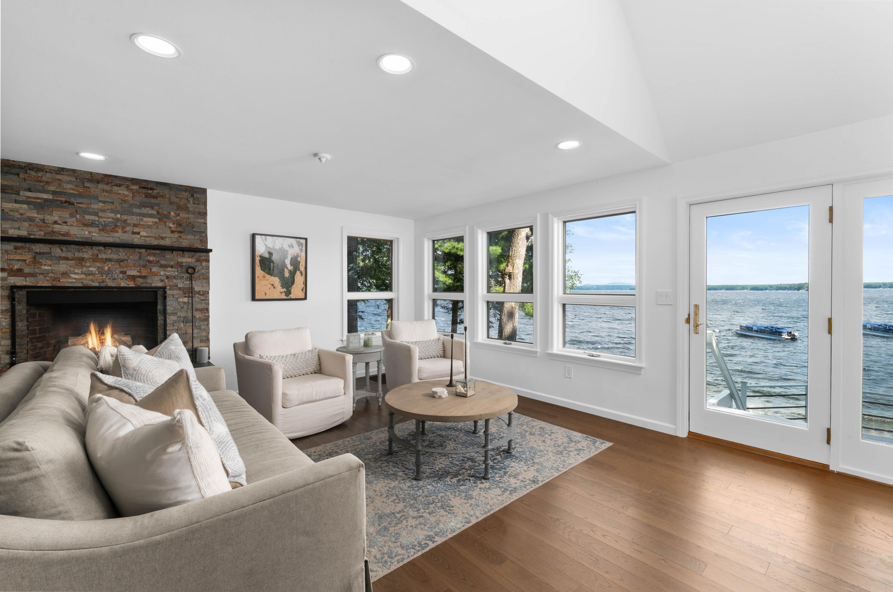 81 Whites Point Road