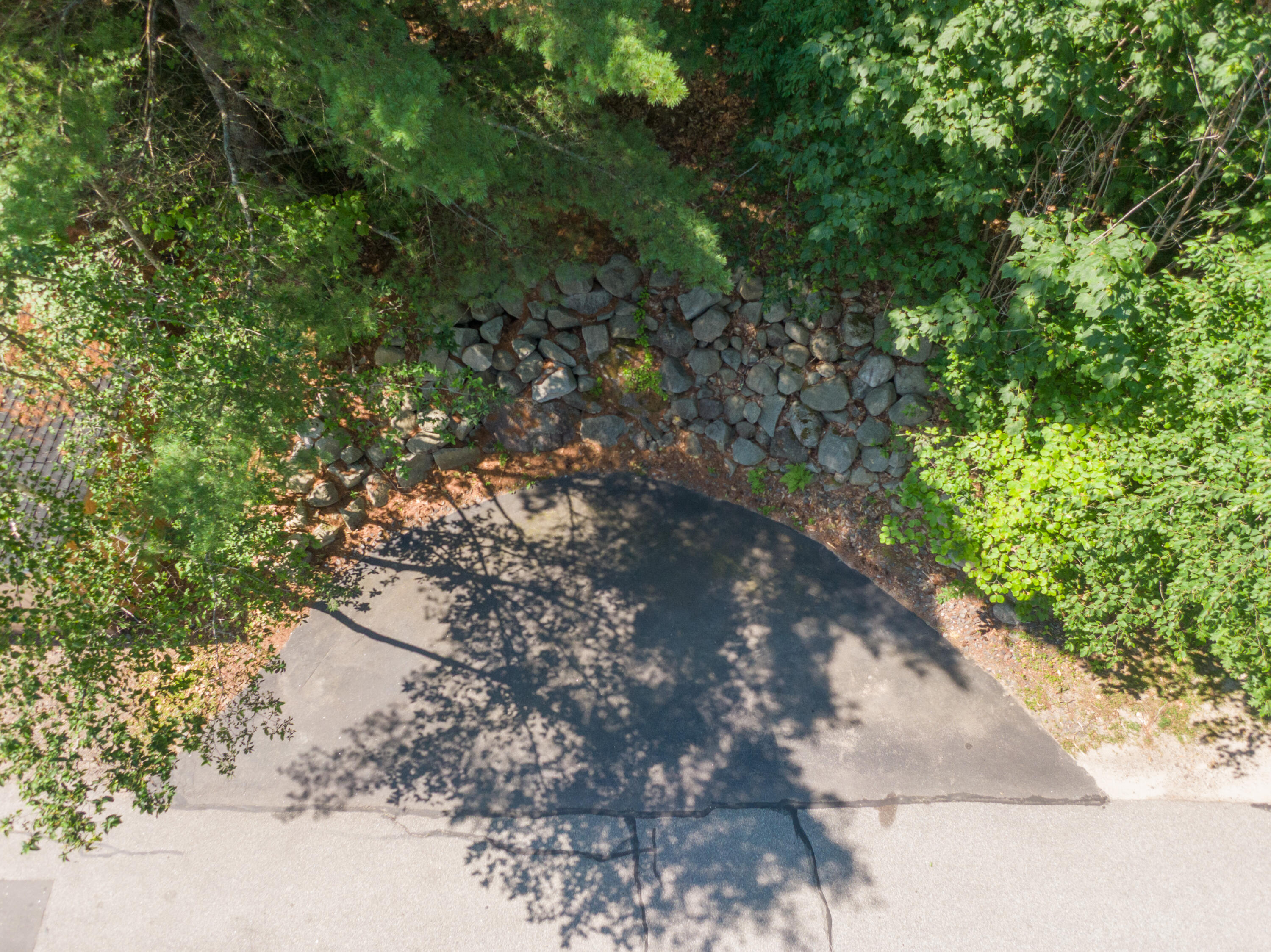 81 Whites Point Road