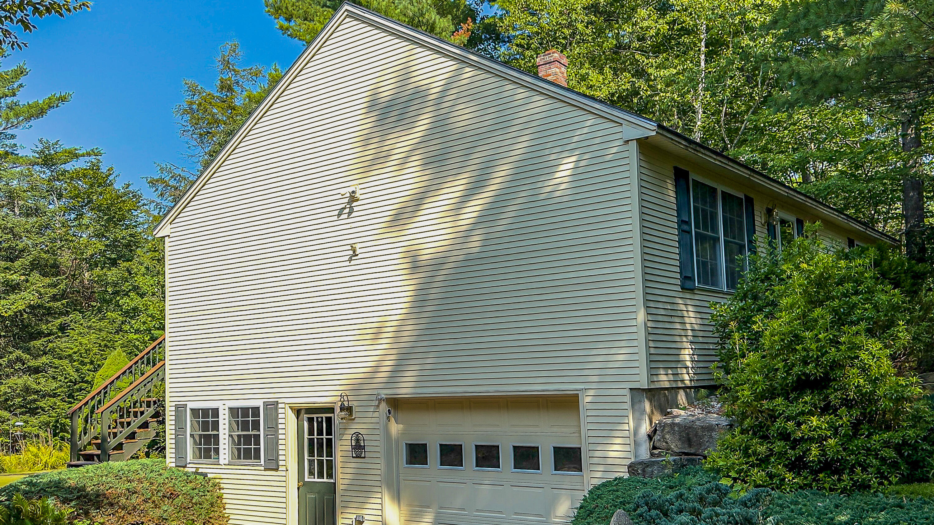 27 Stonehedge Drive